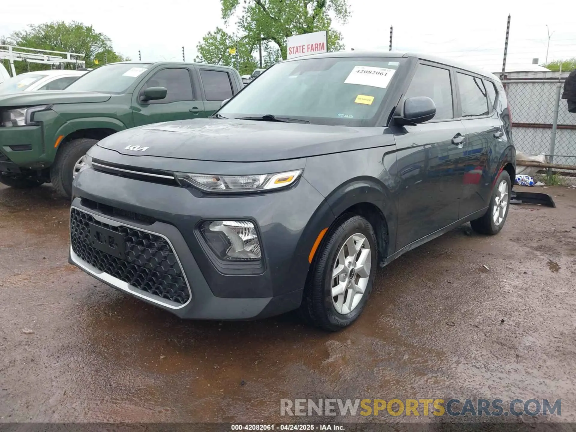 2 Фотография поврежденного автомобиля KNDJ23AU3N7810674 KIA SOUL 2022