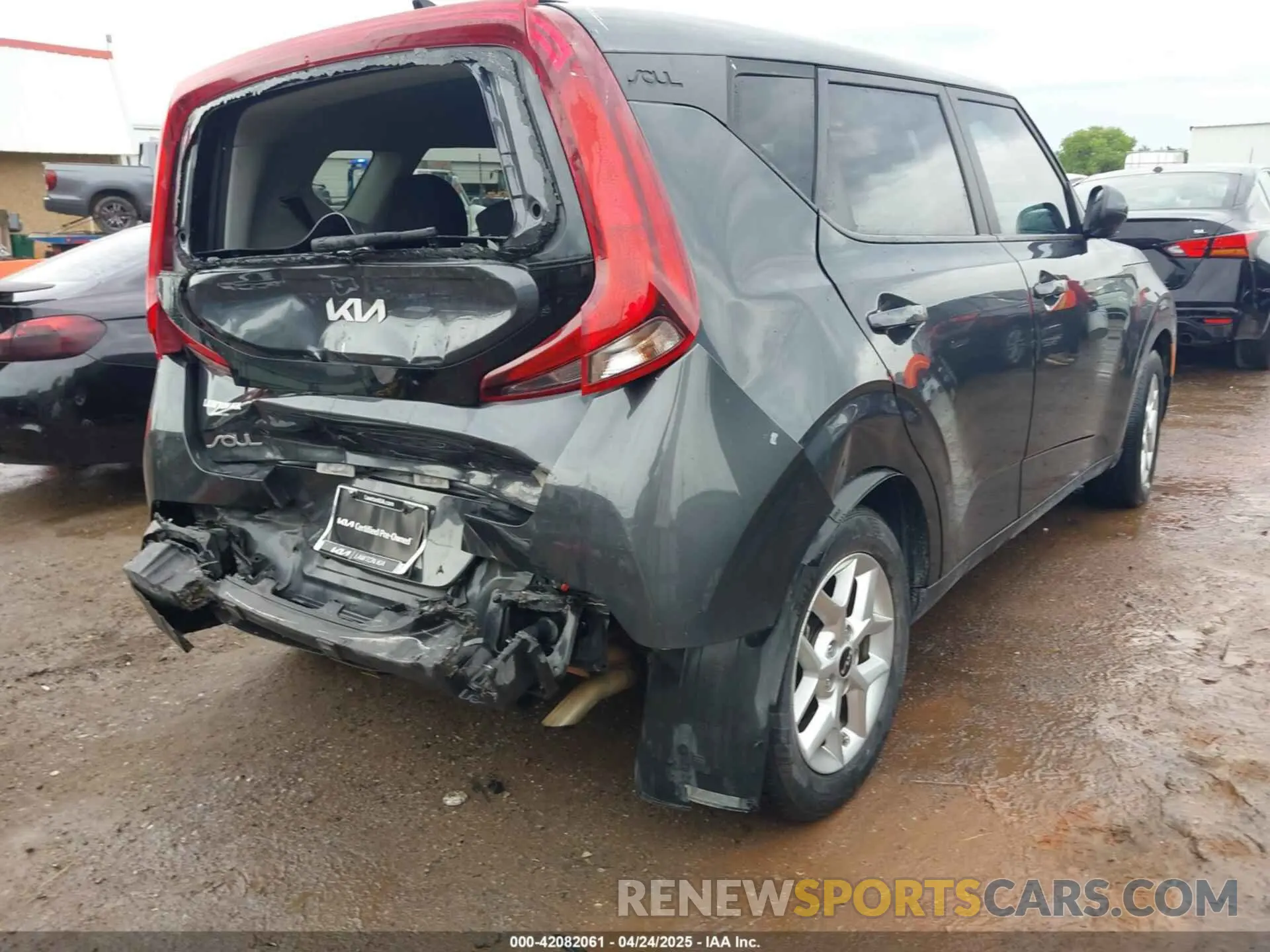 4 Фотография поврежденного автомобиля KNDJ23AU3N7810674 KIA SOUL 2022