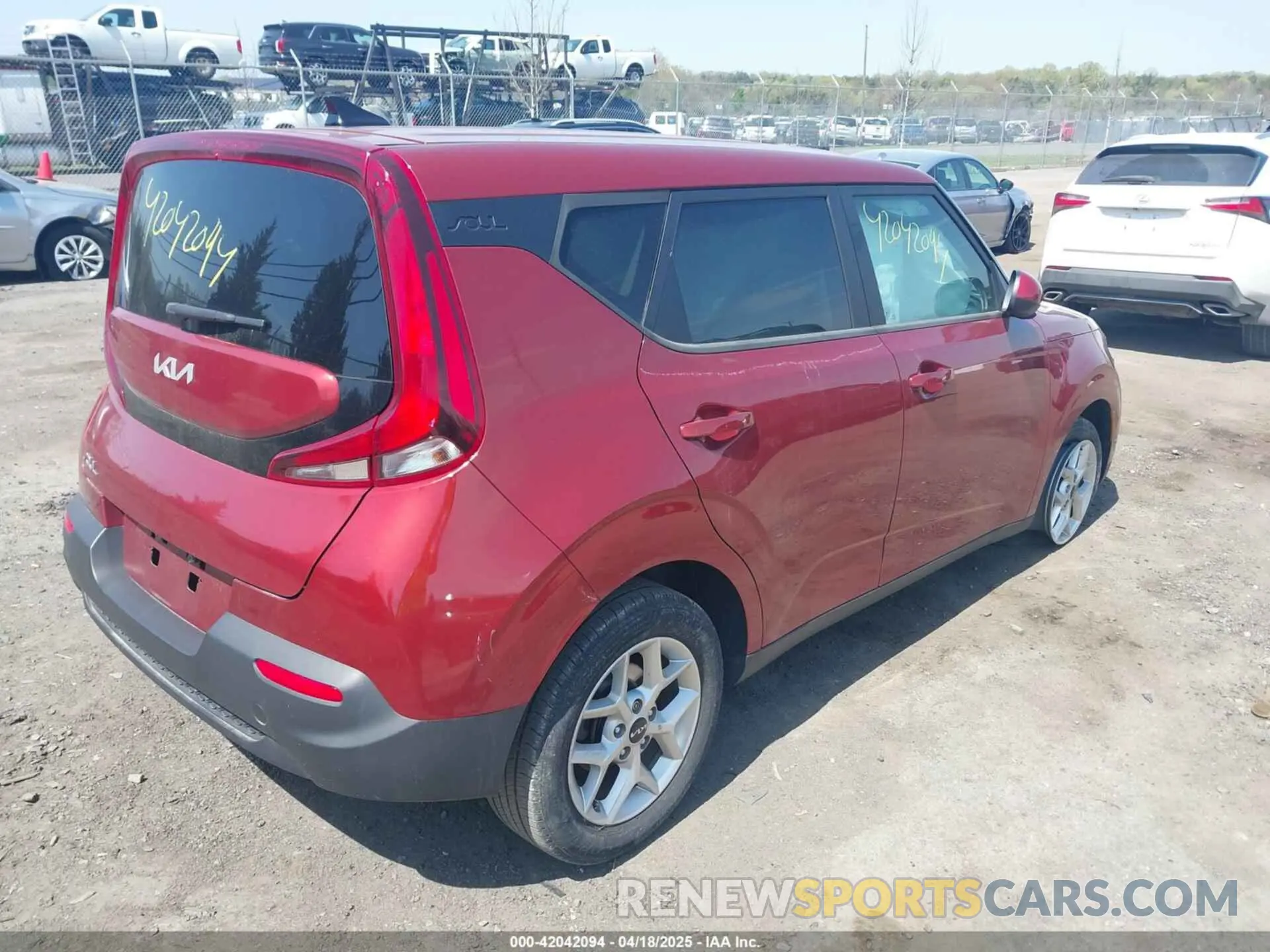 4 Photograph of a damaged car KNDJ23AU3N7814806 KIA SOUL 2022