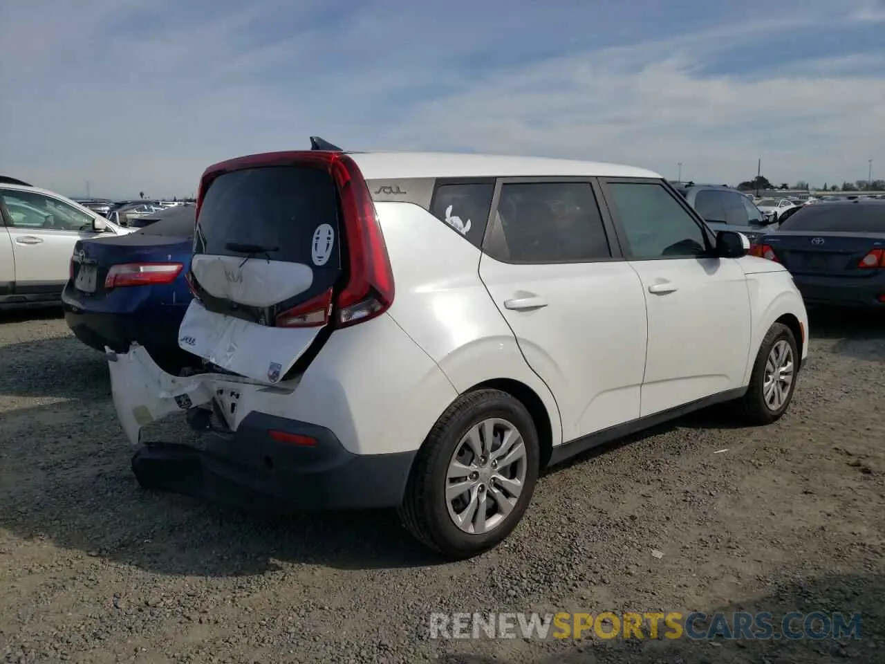 3 Photograph of a damaged car KNDJ23AU4N7156980 KIA SOUL 2022