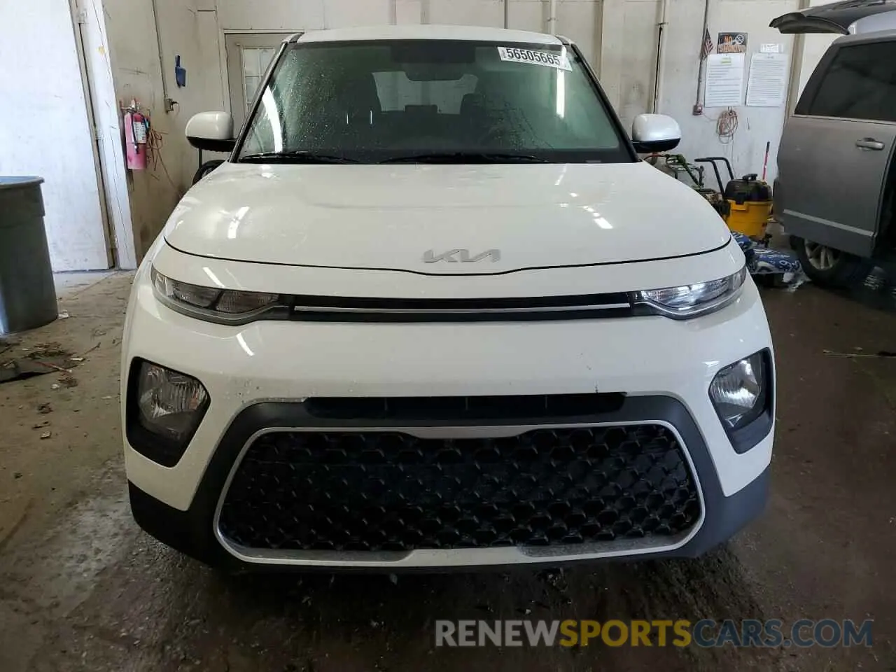 5 Photograph of a damaged car KNDJ23AU5N7182536 KIA SOUL 2022