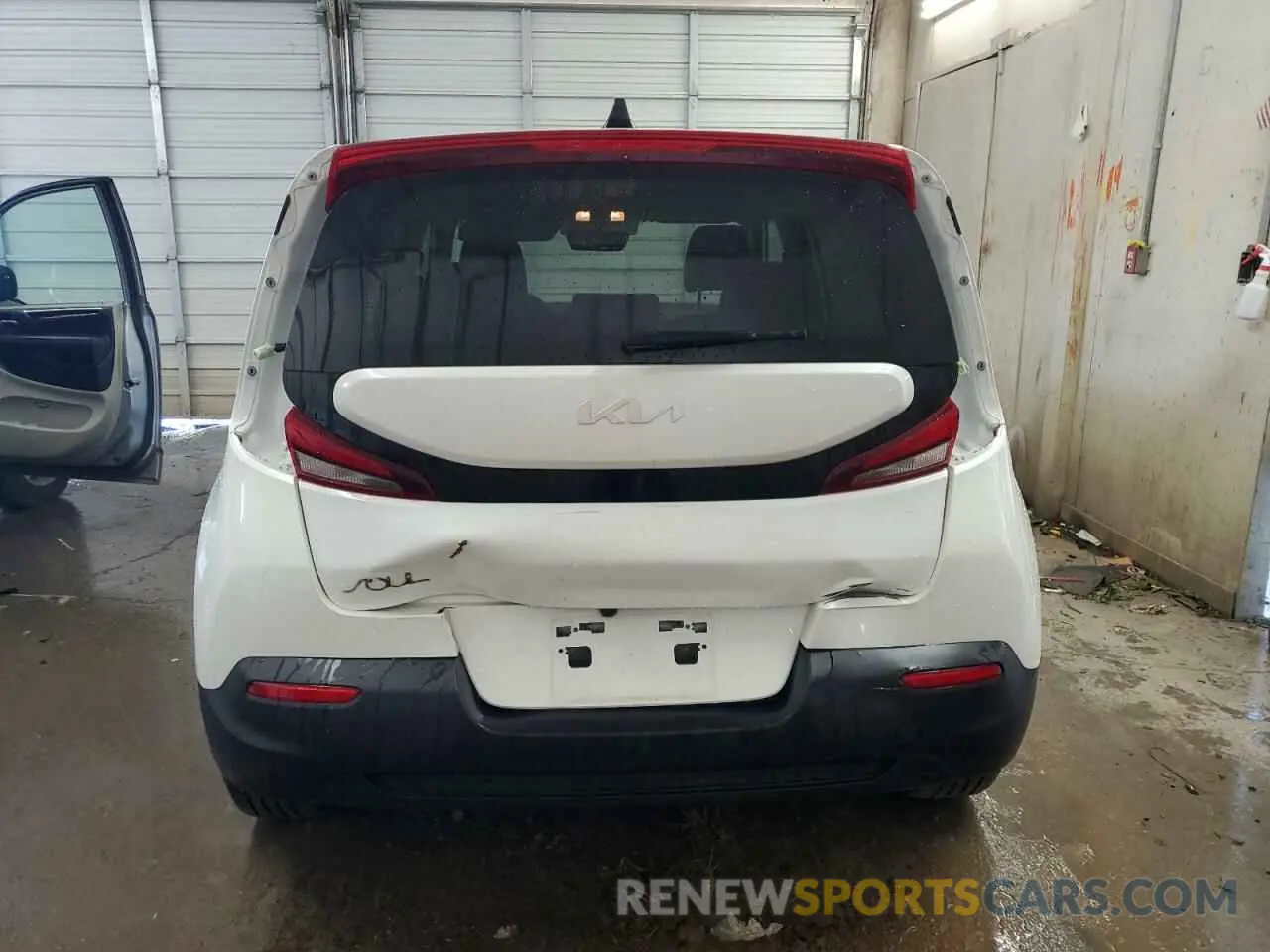 6 Photograph of a damaged car KNDJ23AU5N7182536 KIA SOUL 2022