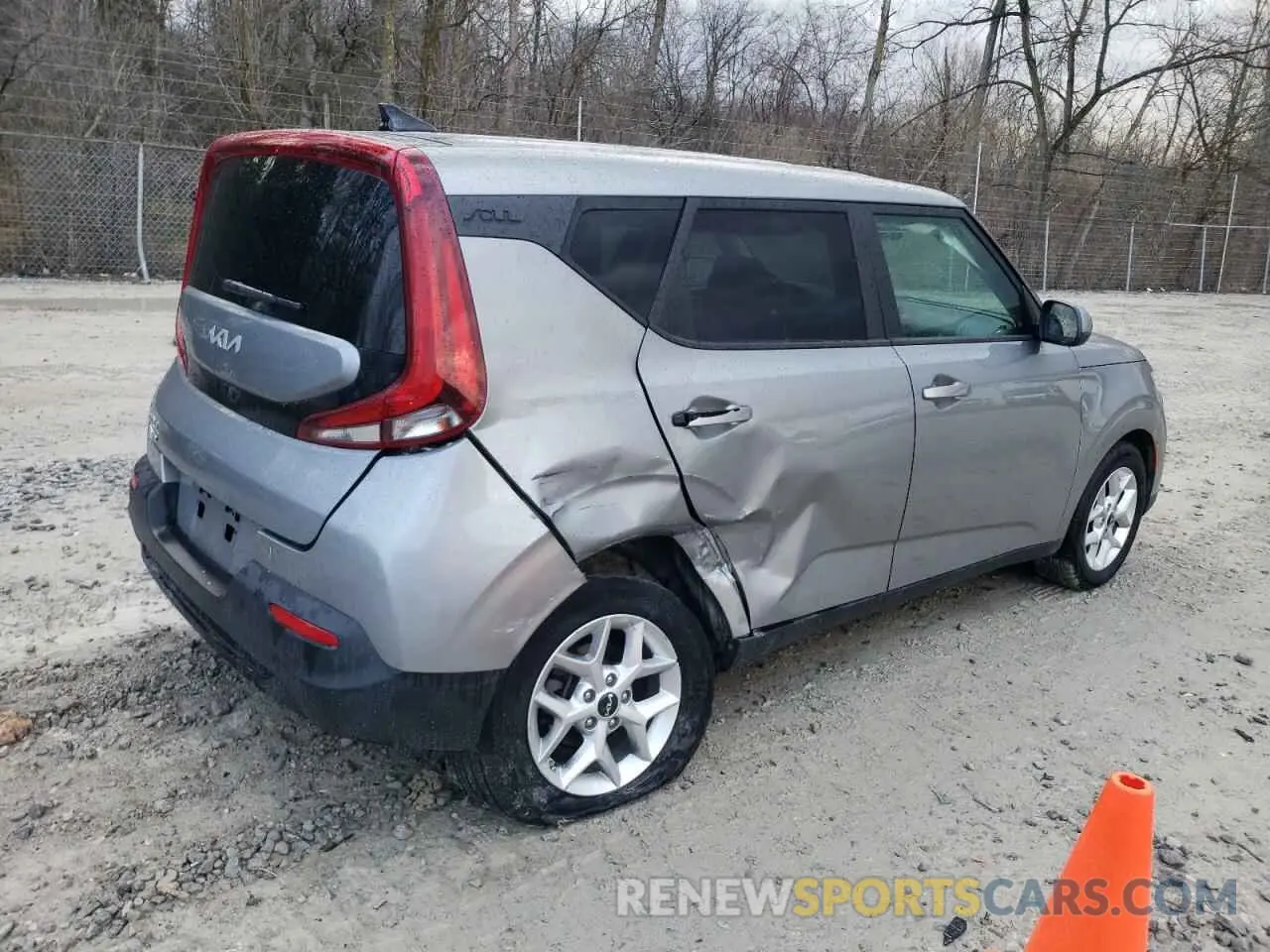 3 Photograph of a damaged car KNDJ23AU5N7806383 KIA SOUL 2022