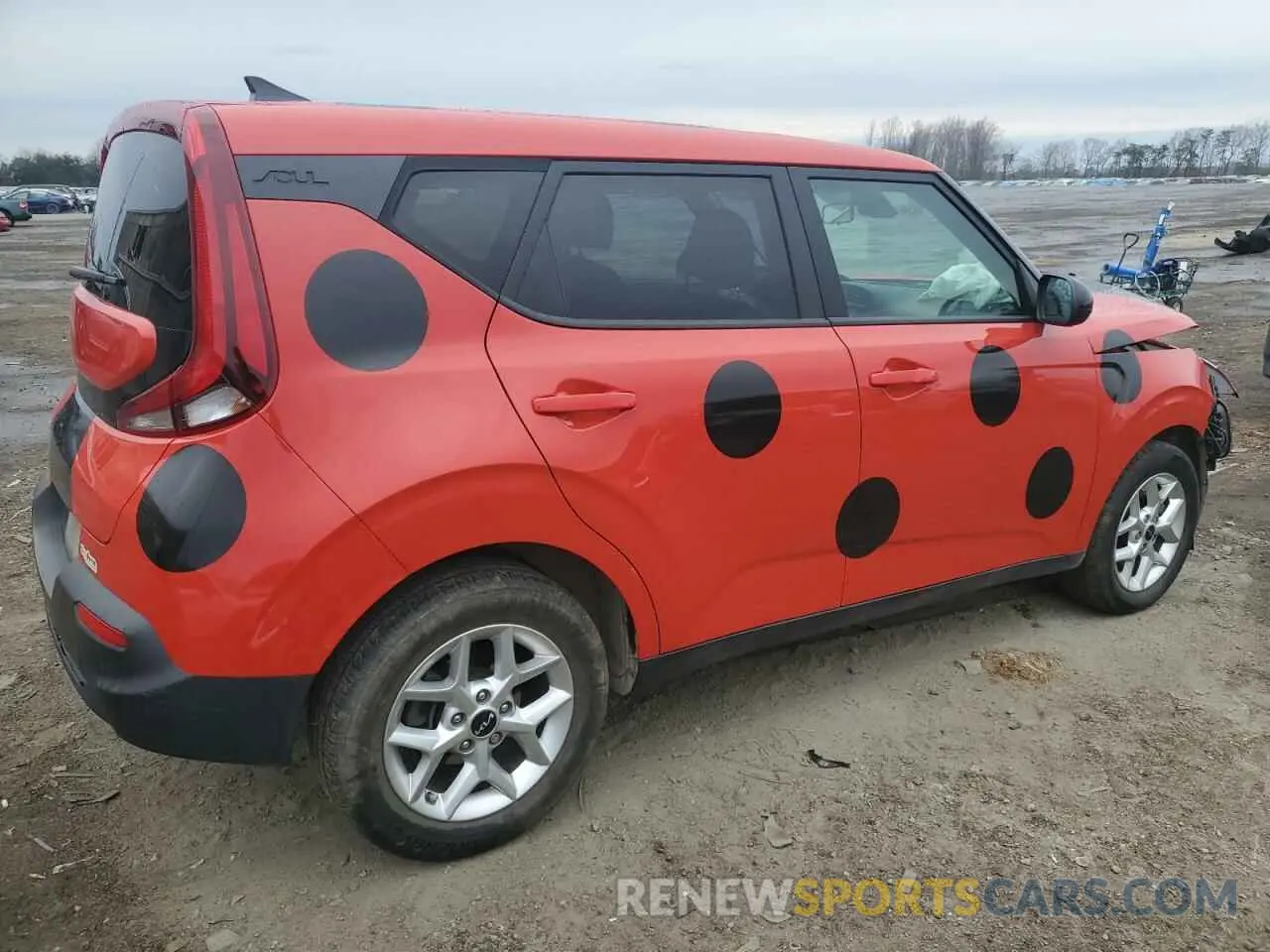3 Photograph of a damaged car KNDJ23AU6N7181671 KIA SOUL 2022