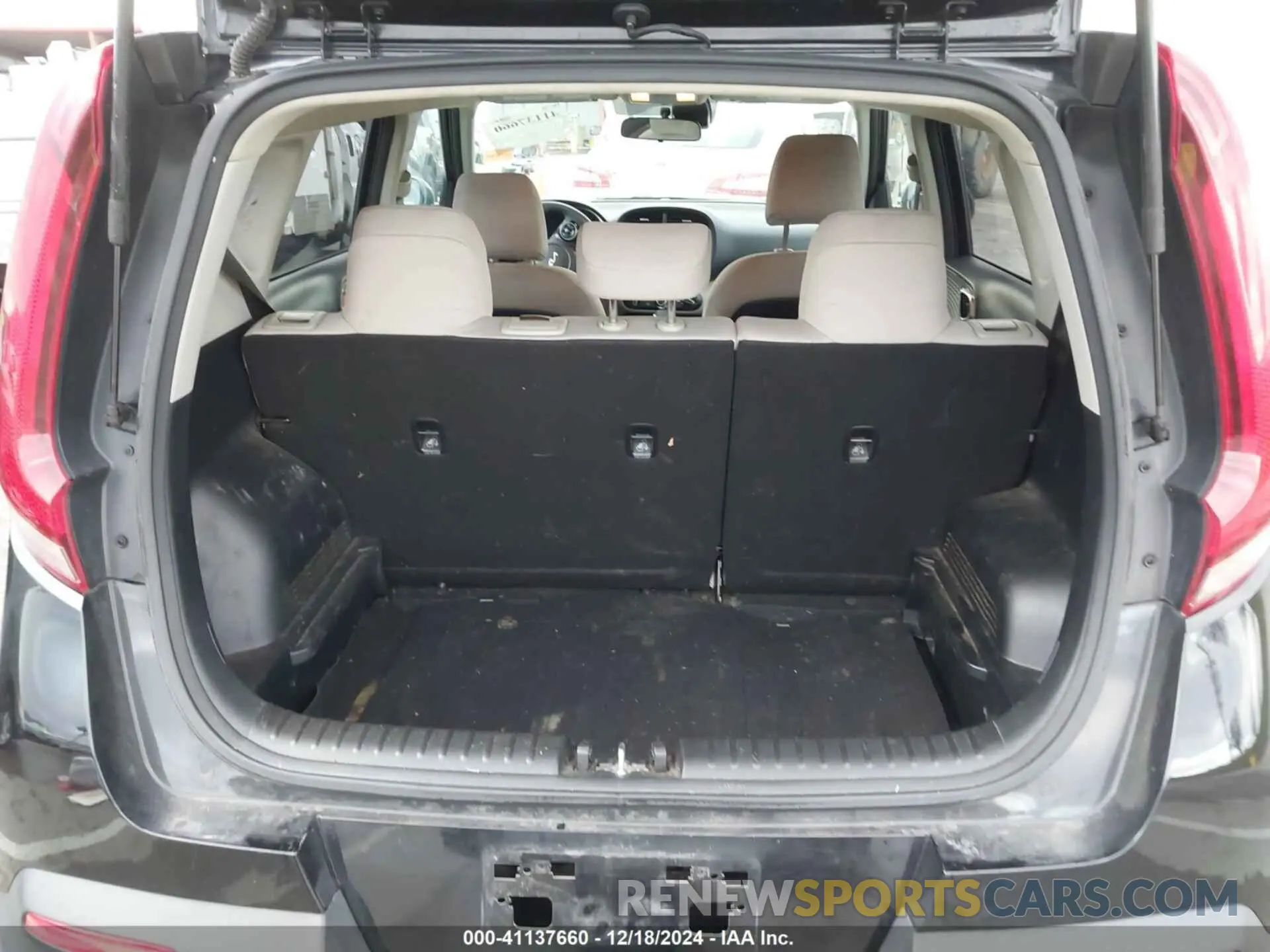 18 Photograph of a damaged car KNDJ23AU7N7163132 KIA SOUL 2022