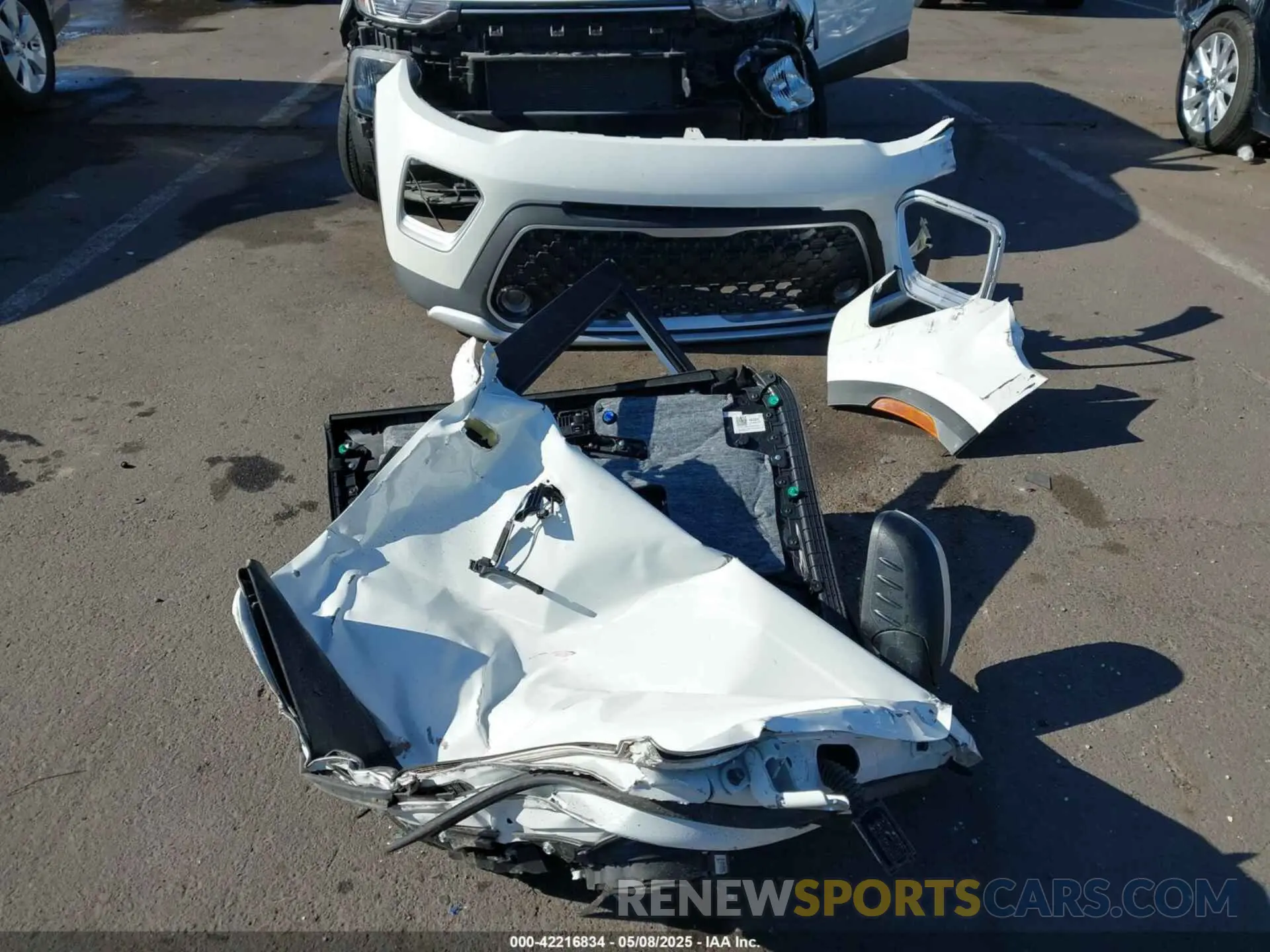 11 Photograph of a damaged car KNDJ23AU7N7163695 KIA SOUL 2022