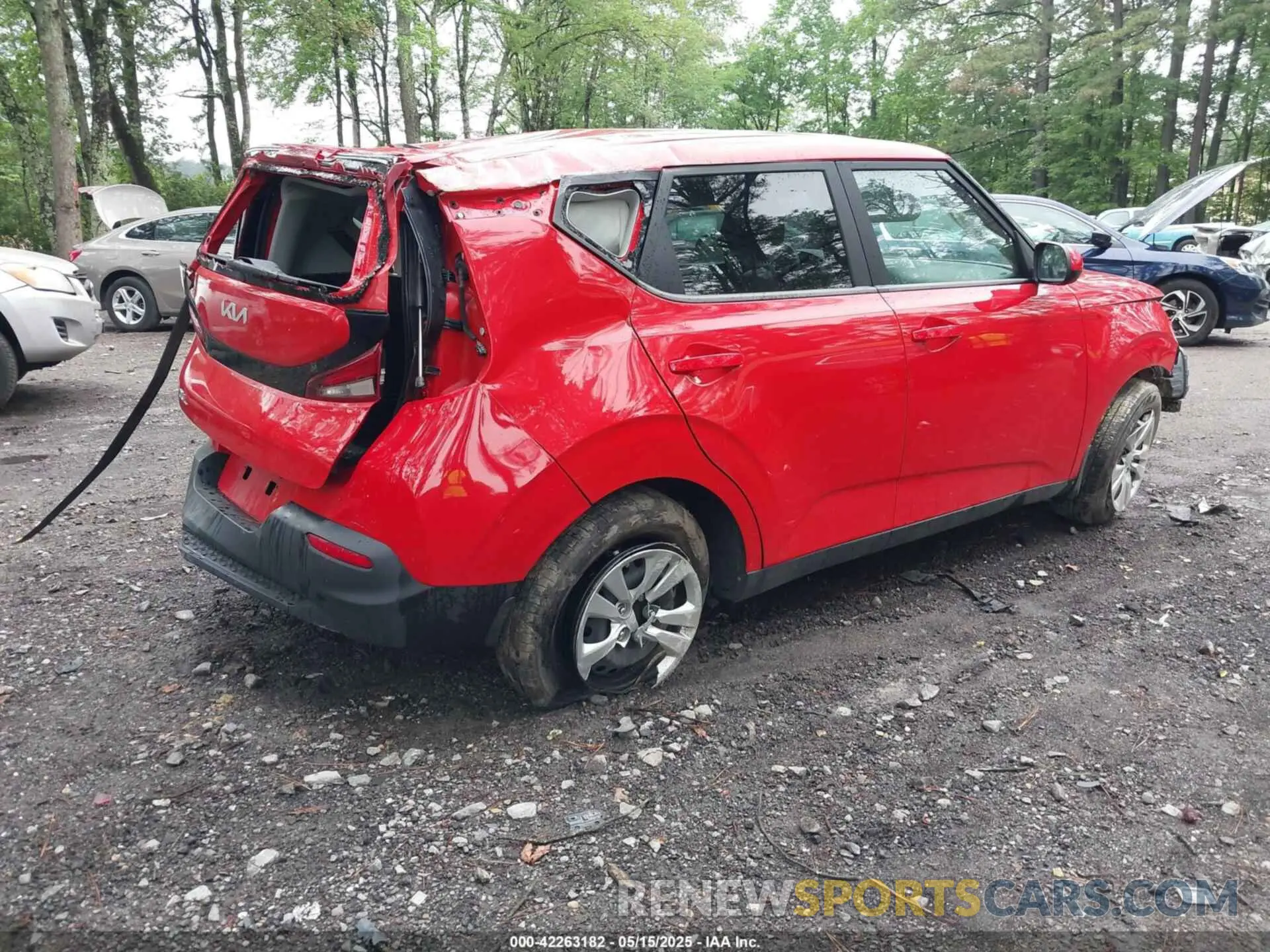4 Photograph of a damaged car KNDJ23AU7N7169433 KIA SOUL 2022