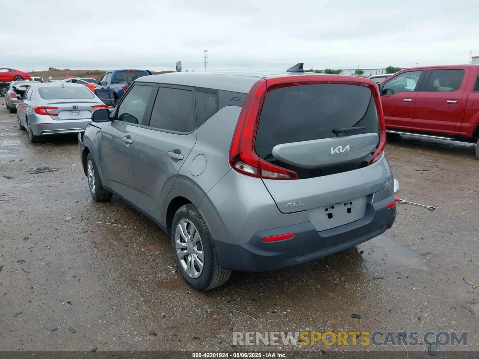 3 Photograph of a damaged car KNDJ23AU7N7809978 KIA SOUL 2022