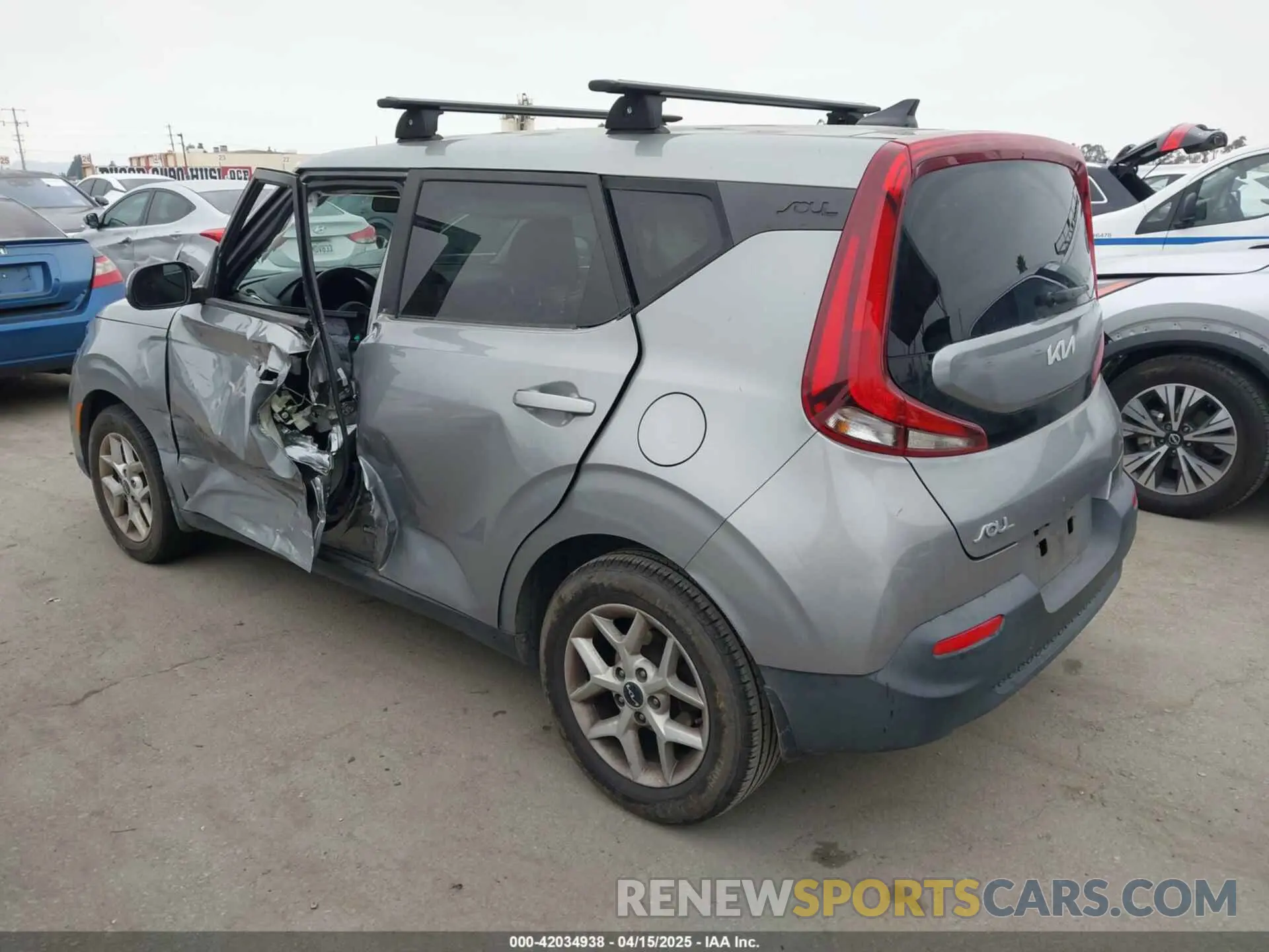 3 Фотография поврежденного автомобиля KNDJ23AU7N7837120 KIA SOUL 2022