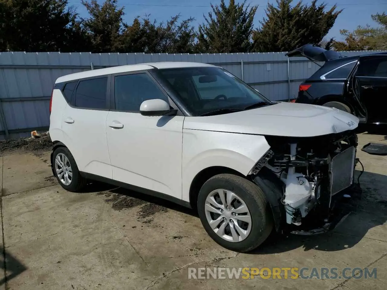 4 Photograph of a damaged car KNDJ23AU9N7168123 KIA SOUL 2022
