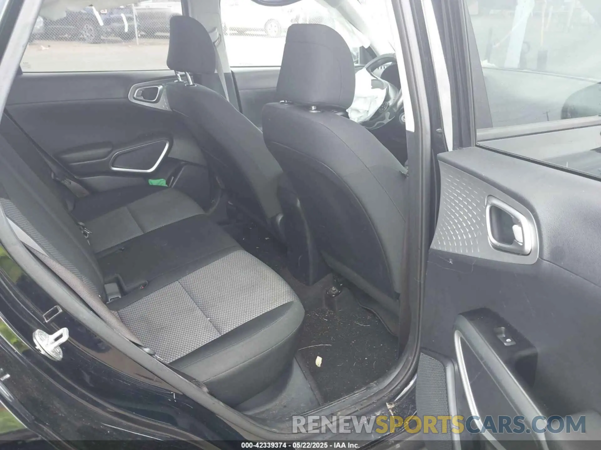 8 Фотография поврежденного автомобиля KNDJ23AU9N7171832 KIA SOUL 2022
