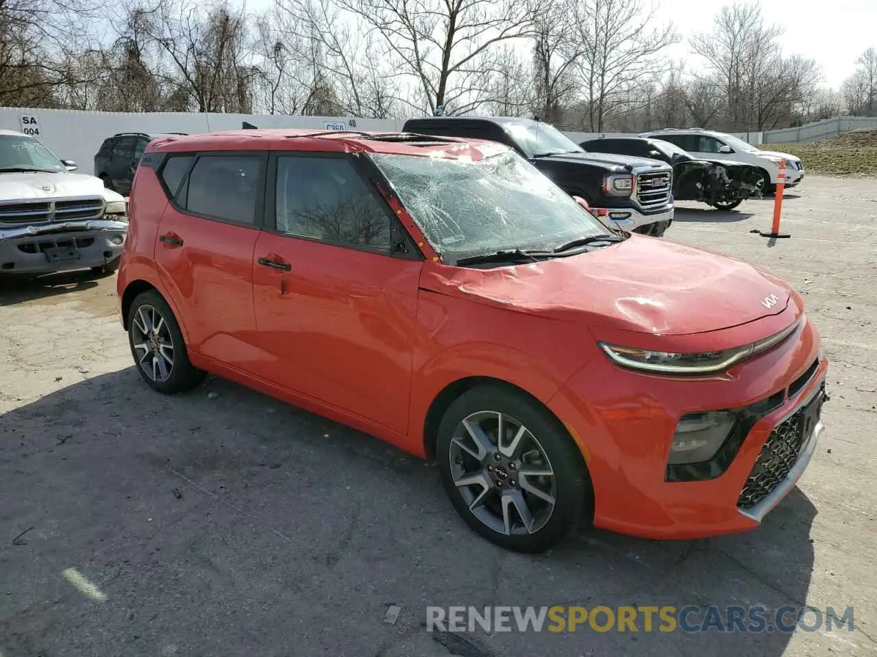 4 Photograph of a damaged car KNDJ53AF0N7157679 KIA SOUL 2022