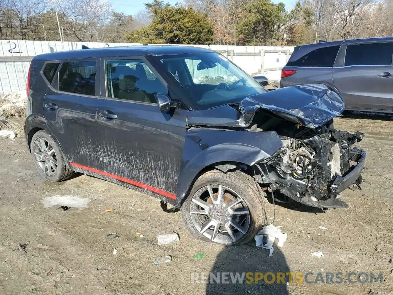 4 Photograph of a damaged car KNDJ63AU1N7826635 KIA SOUL 2022