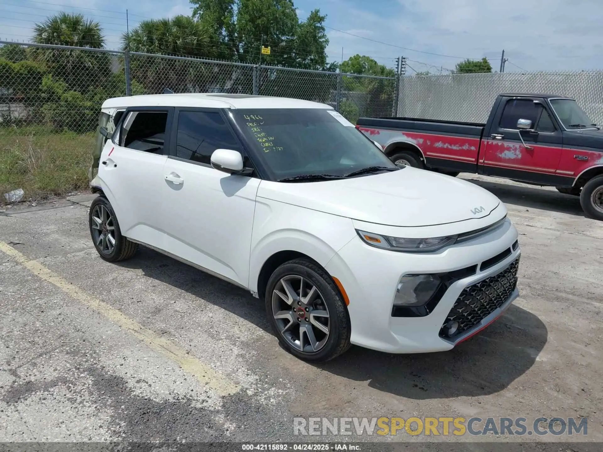 1 Photograph of a damaged car KNDJ63AU2N7166959 KIA SOUL 2022