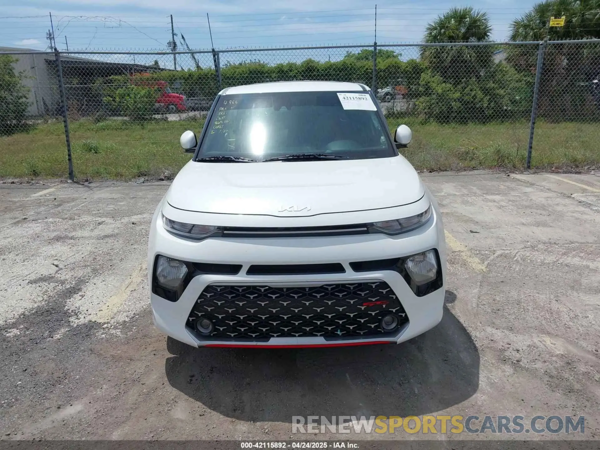 12 Photograph of a damaged car KNDJ63AU2N7166959 KIA SOUL 2022