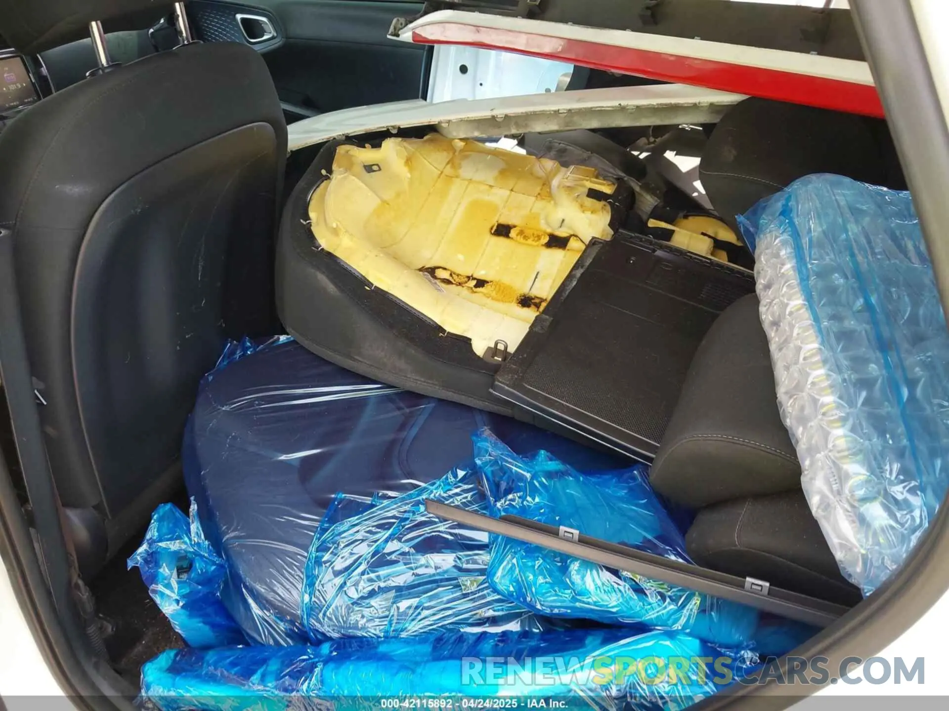 8 Photograph of a damaged car KNDJ63AU2N7166959 KIA SOUL 2022