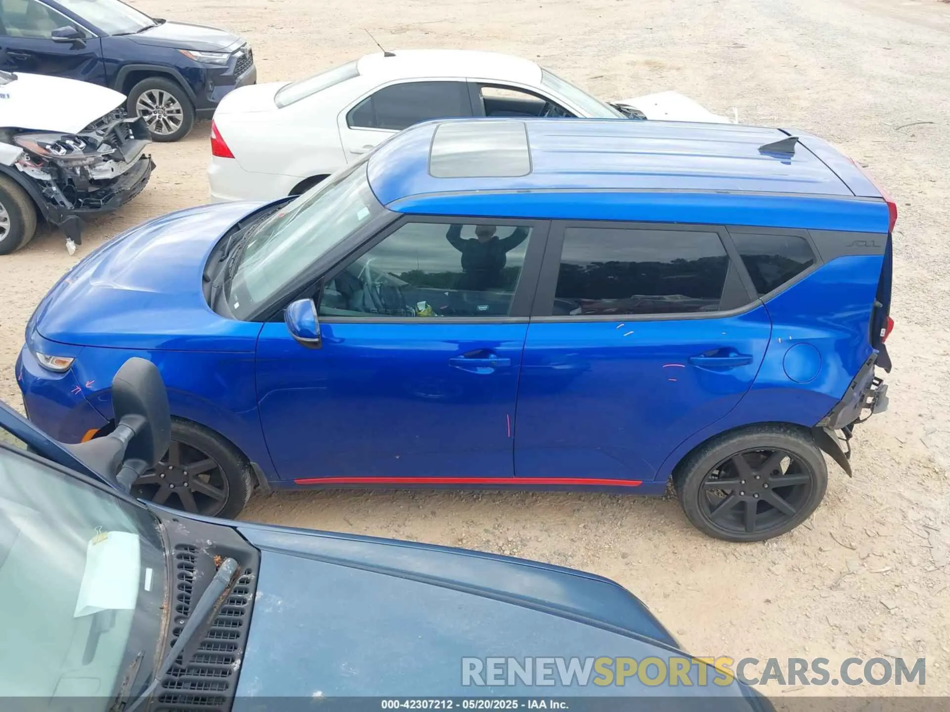 14 Photograph of a damaged car KNDJ63AU8N7818208 KIA SOUL 2022