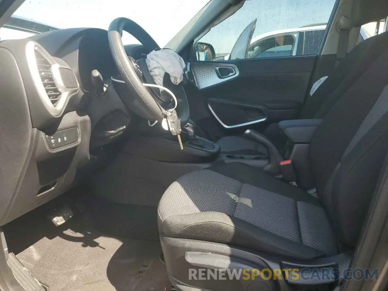 7 Фотография поврежденного автомобиля KNDJ23AU0P7201545 KIA SOUL 2023