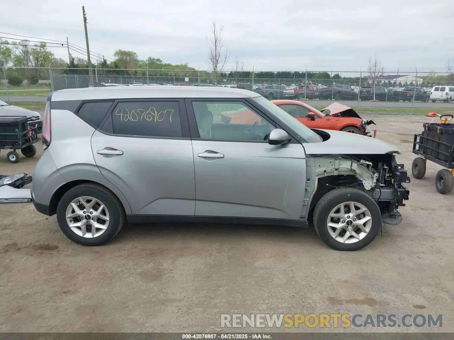 14 Фотография поврежденного автомобиля KNDJ23AU0P7862881 KIA SOUL 2023
