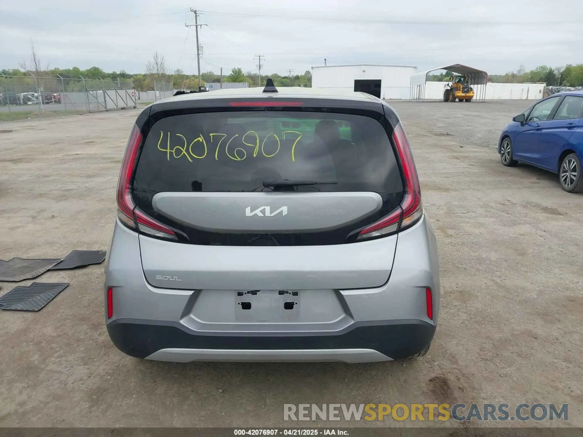 17 Фотография поврежденного автомобиля KNDJ23AU0P7862881 KIA SOUL 2023