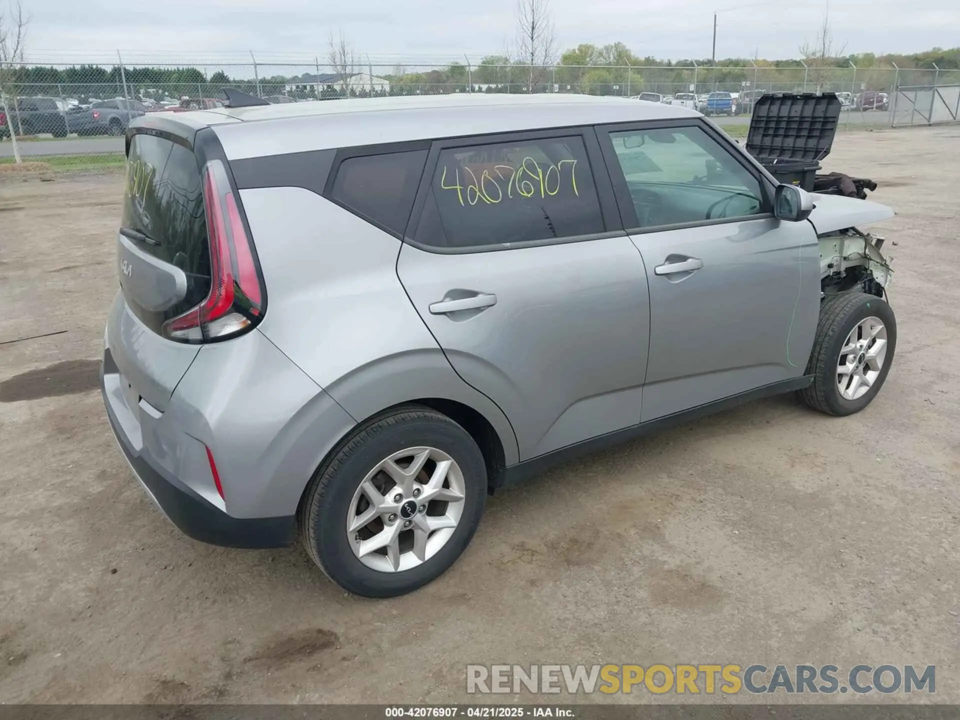 4 Фотография поврежденного автомобиля KNDJ23AU0P7862881 KIA SOUL 2023