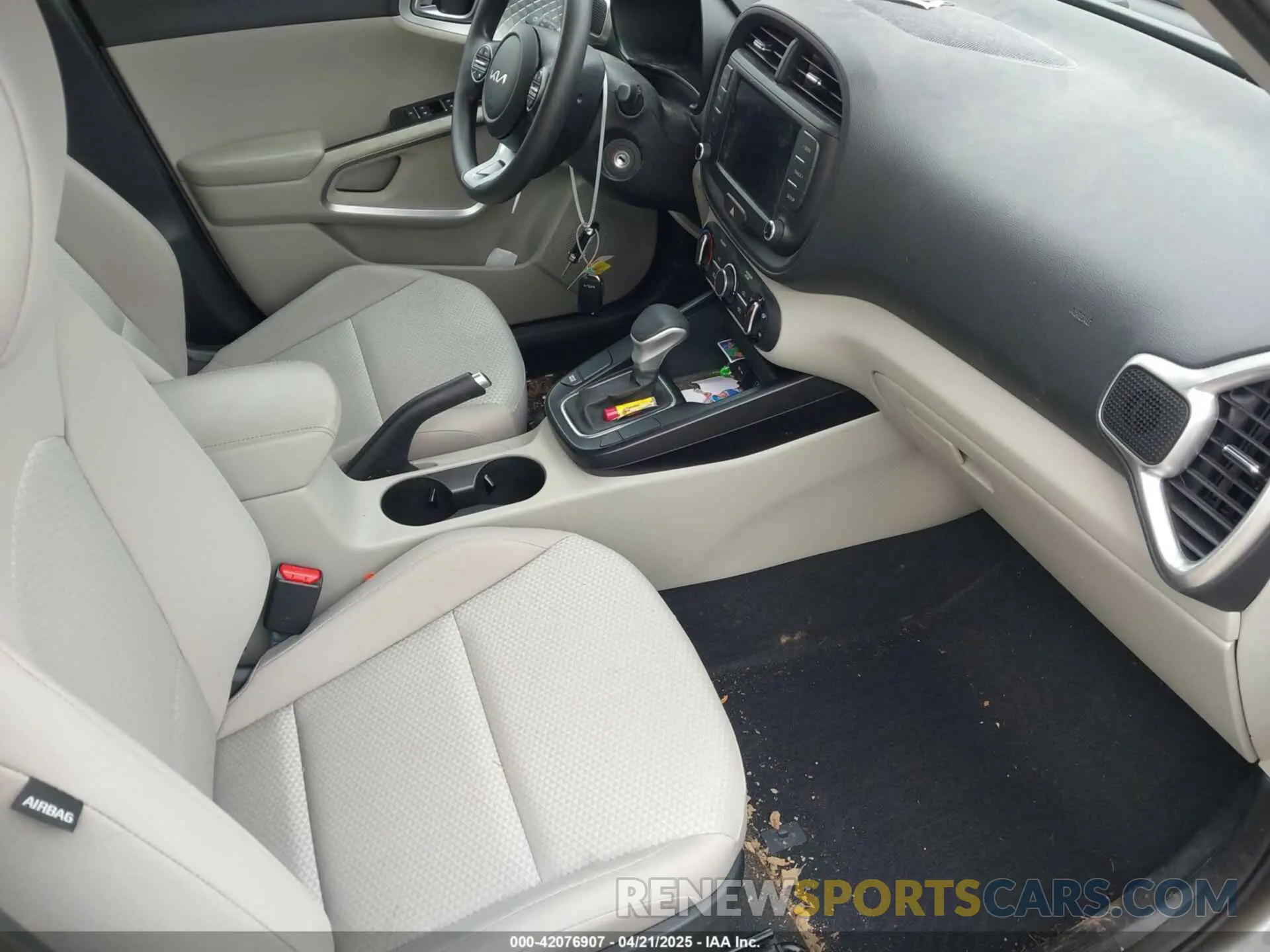 5 Фотография поврежденного автомобиля KNDJ23AU0P7862881 KIA SOUL 2023