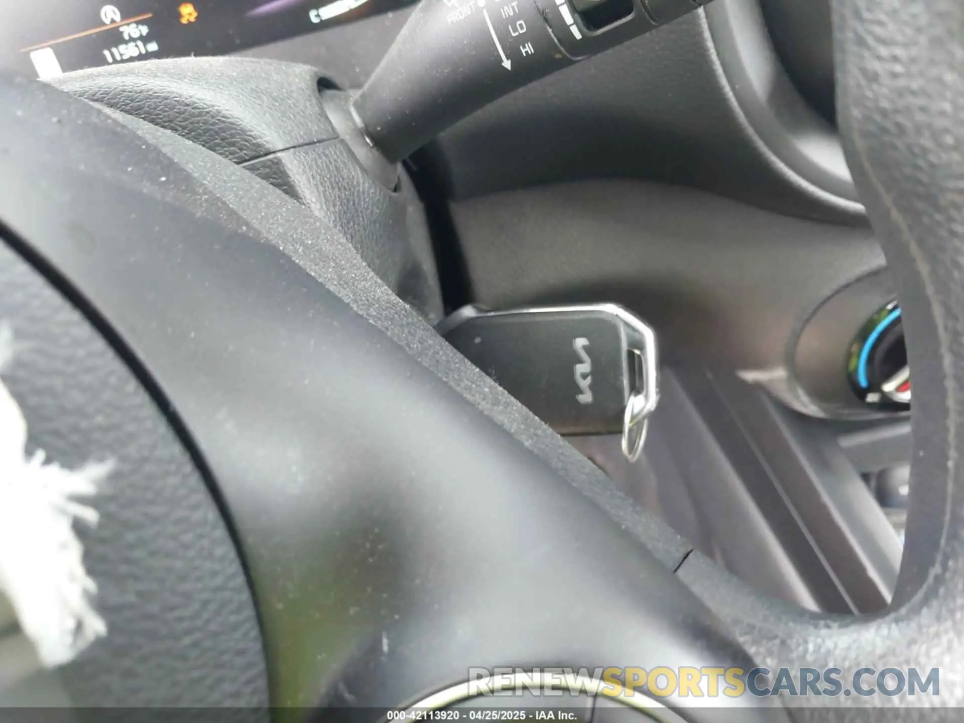 11 Фотография поврежденного автомобиля KNDJ23AU0P7874268 KIA SOUL 2023