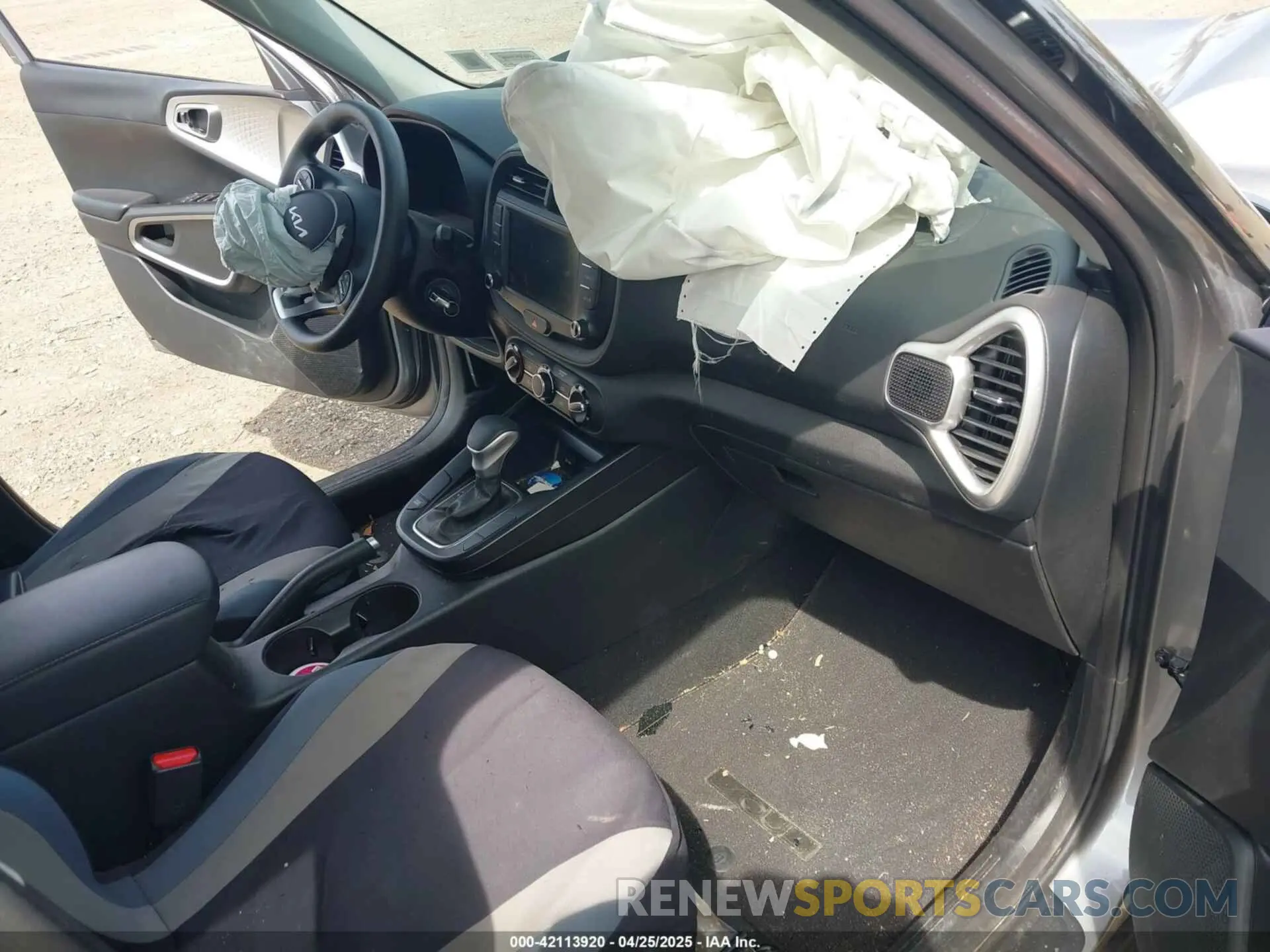 5 Фотография поврежденного автомобиля KNDJ23AU0P7874268 KIA SOUL 2023