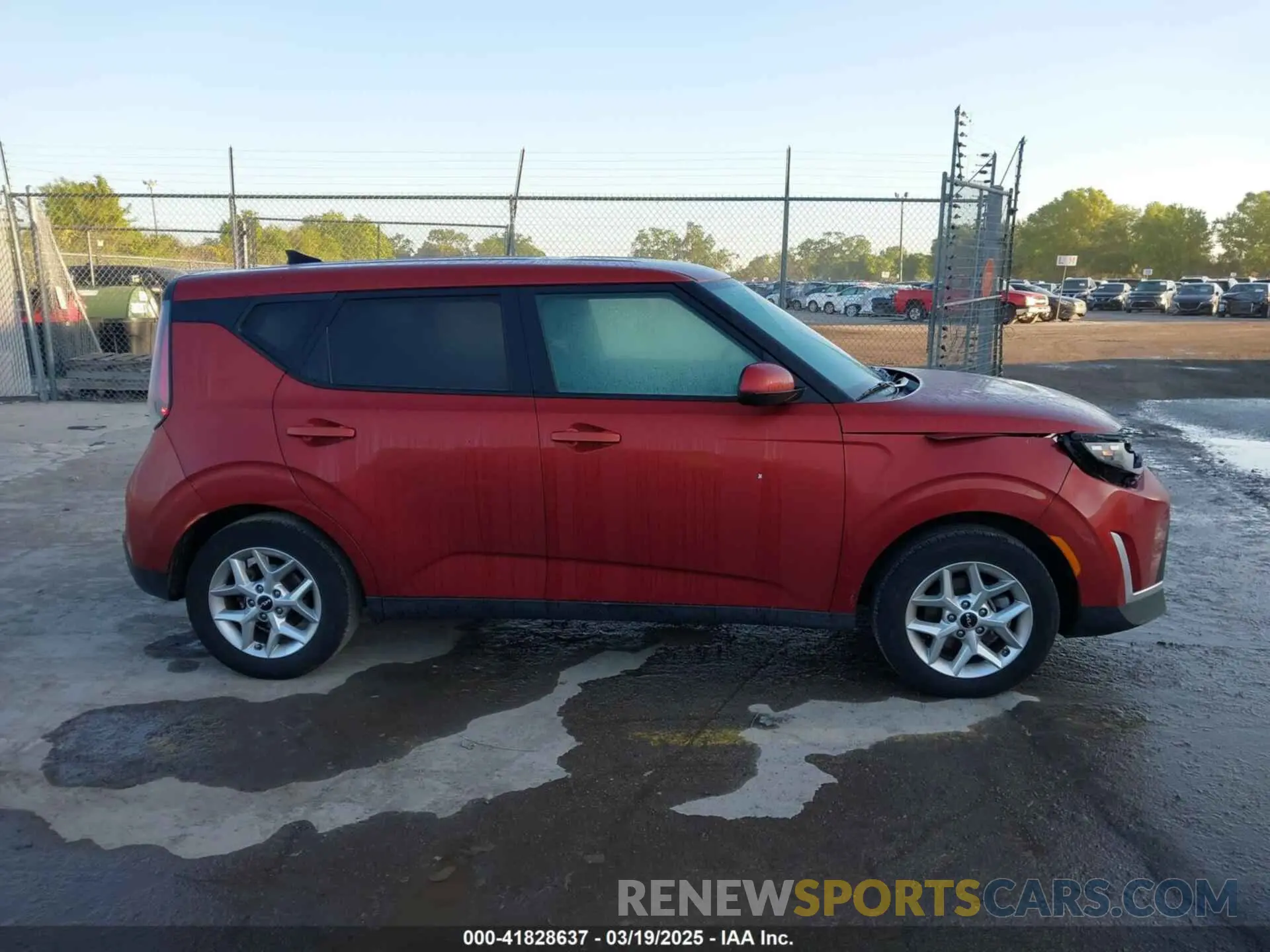13 Фотография поврежденного автомобиля KNDJ23AU0P7881219 KIA SOUL 2023