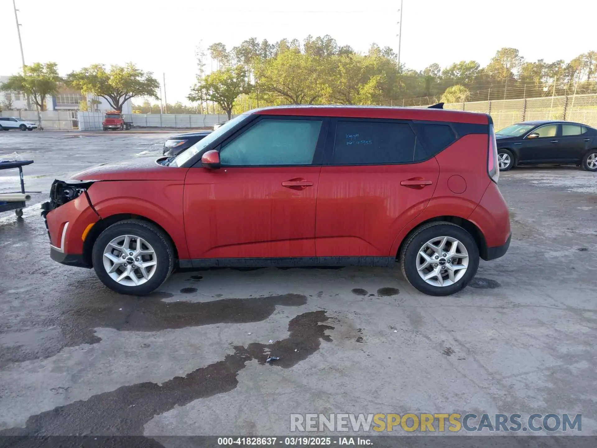 14 Фотография поврежденного автомобиля KNDJ23AU0P7881219 KIA SOUL 2023