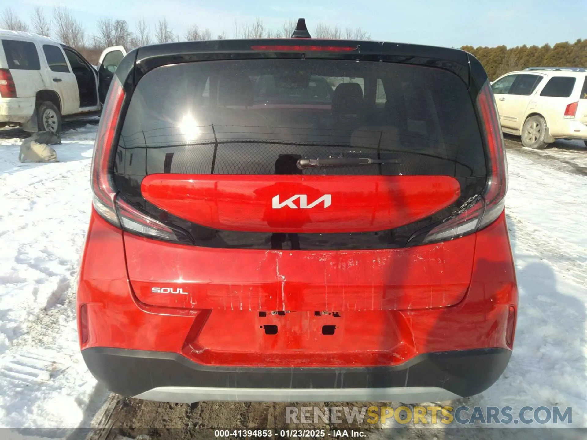 16 Photograph of a damaged car KNDJ23AU1P7207354 KIA SOUL 2023