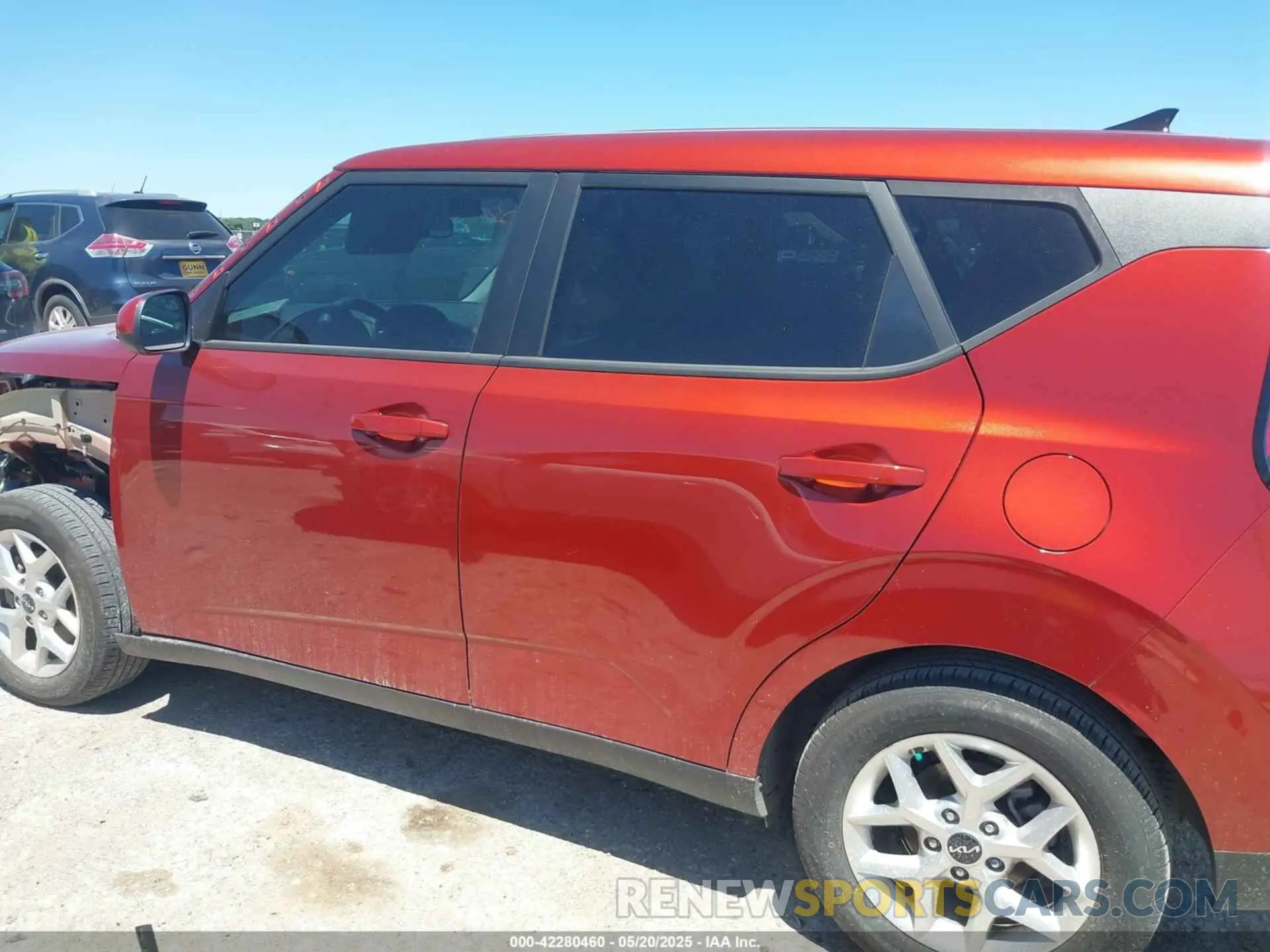 14 Photograph of a damaged car KNDJ23AU2P7188586 KIA SOUL 2023