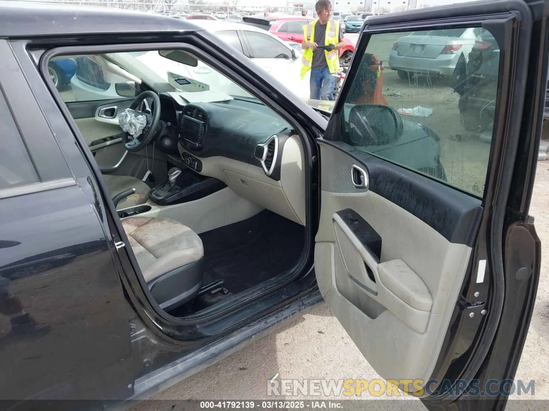 5 Photograph of a damaged car KNDJ23AU3P7866102 KIA SOUL 2023