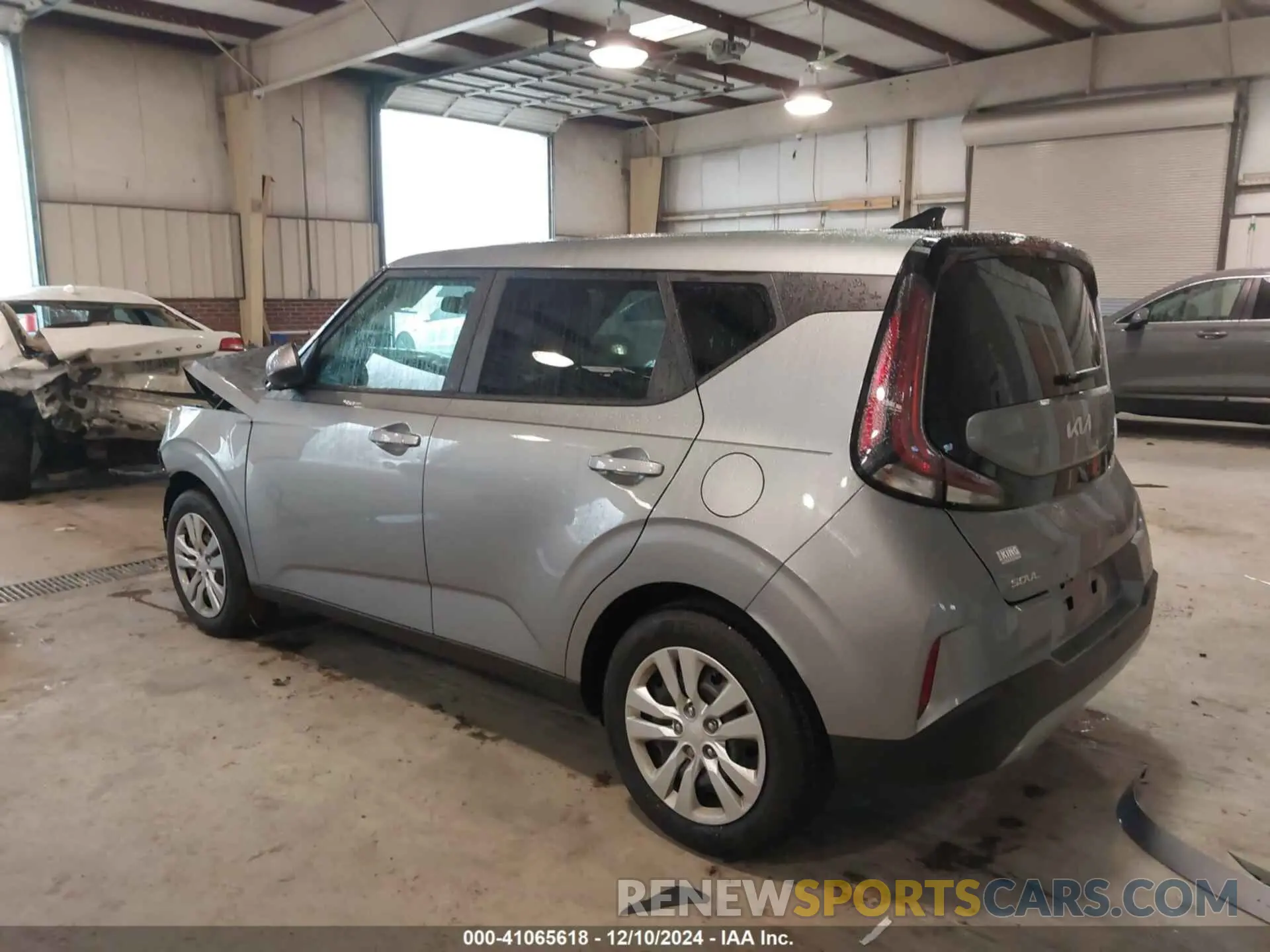 3 Фотография поврежденного автомобиля KNDJ23AU3P7872000 KIA SOUL 2023