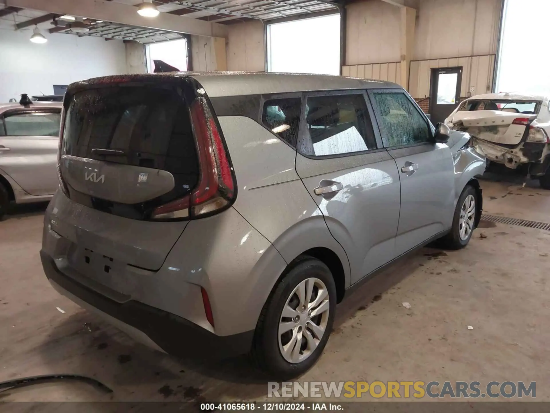 4 Фотография поврежденного автомобиля KNDJ23AU3P7872000 KIA SOUL 2023