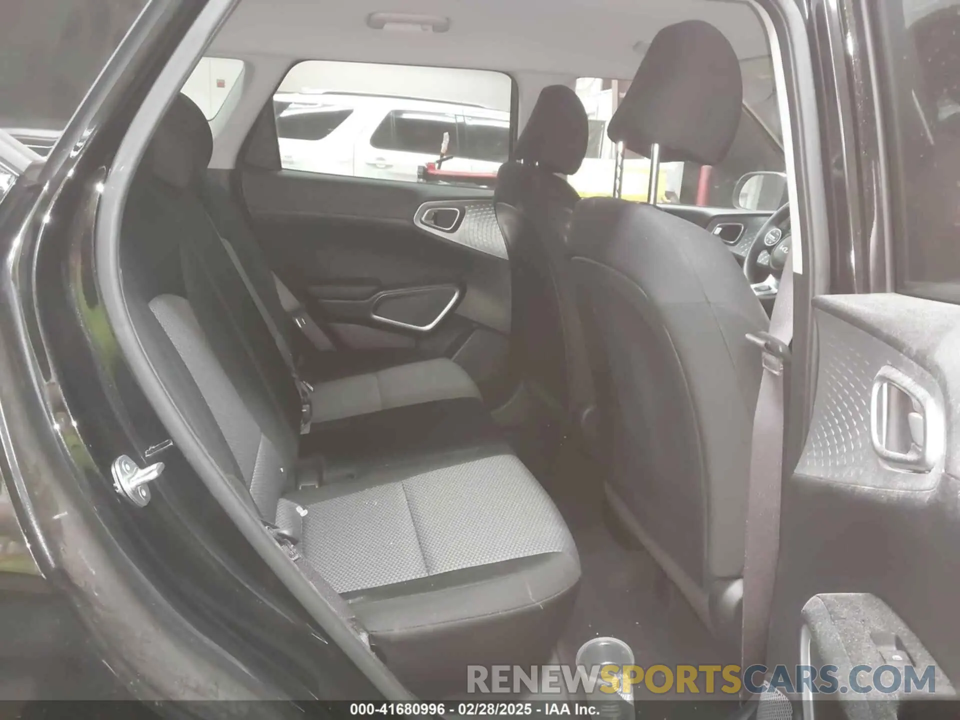 8 Фотография поврежденного автомобиля KNDJ23AU3P7881148 KIA SOUL 2023