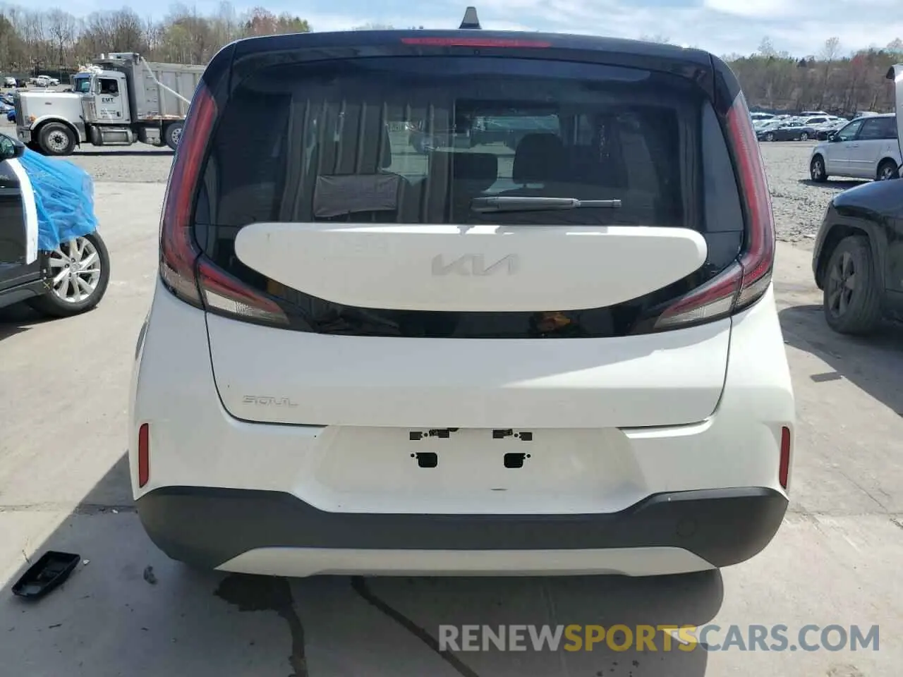 6 Photograph of a damaged car KNDJ23AU3P7882719 KIA SOUL 2023