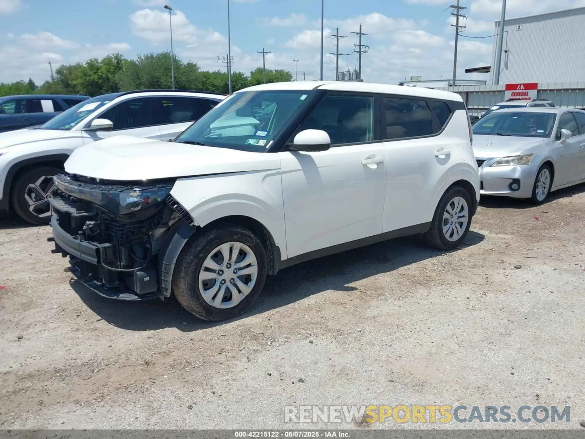 2 Фотография поврежденного автомобиля KNDJ23AU4P7200883 KIA SOUL 2023
