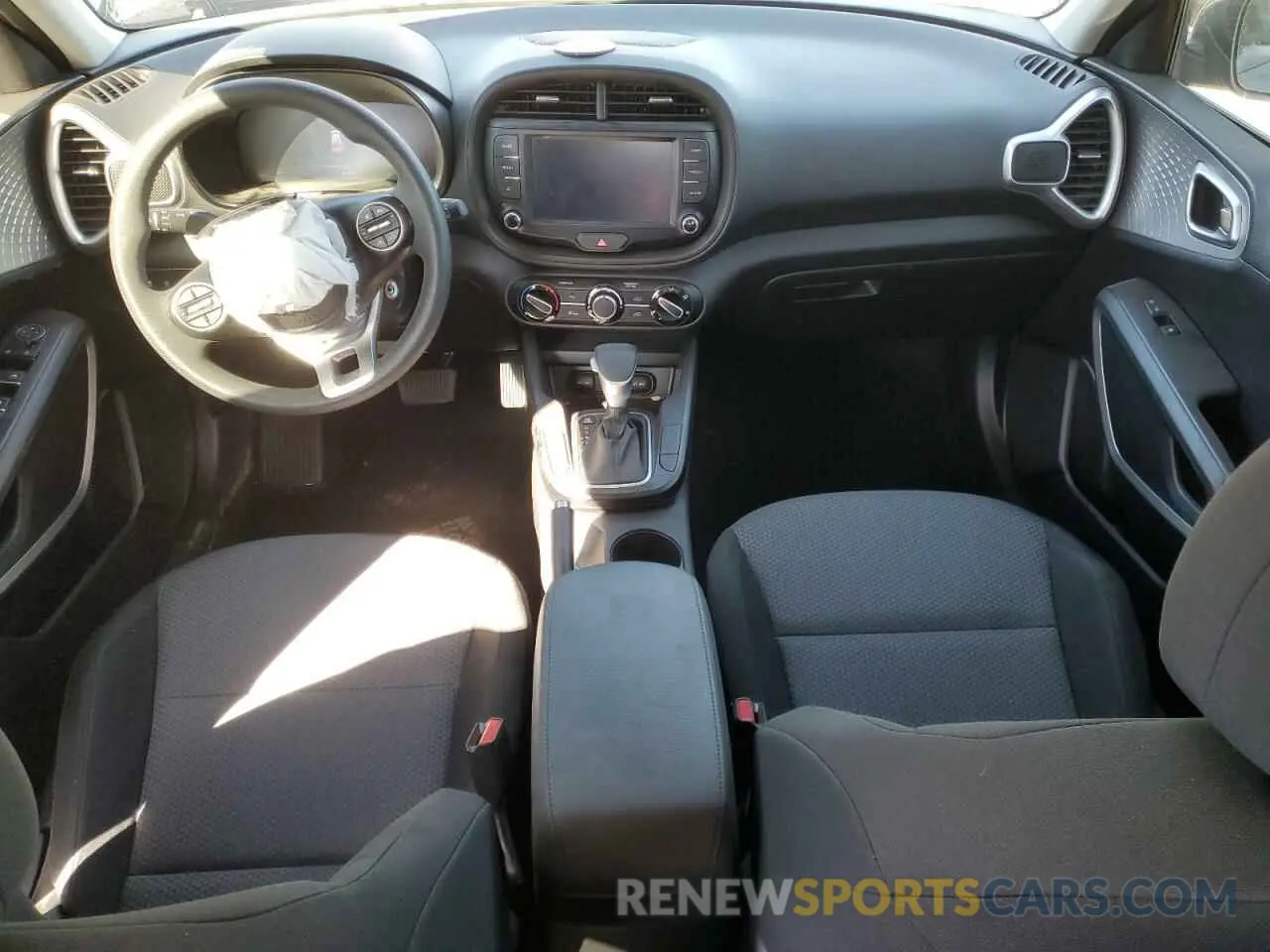 8 Фотография поврежденного автомобиля KNDJ23AU5P7193121 KIA SOUL 2023