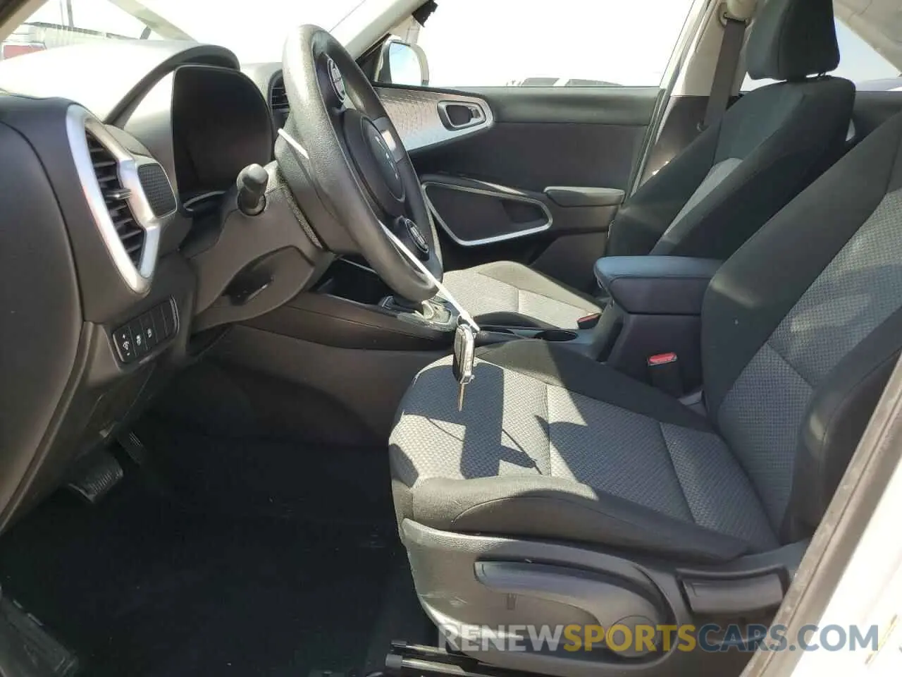 7 Фотография поврежденного автомобиля KNDJ23AU5P7876114 KIA SOUL 2023
