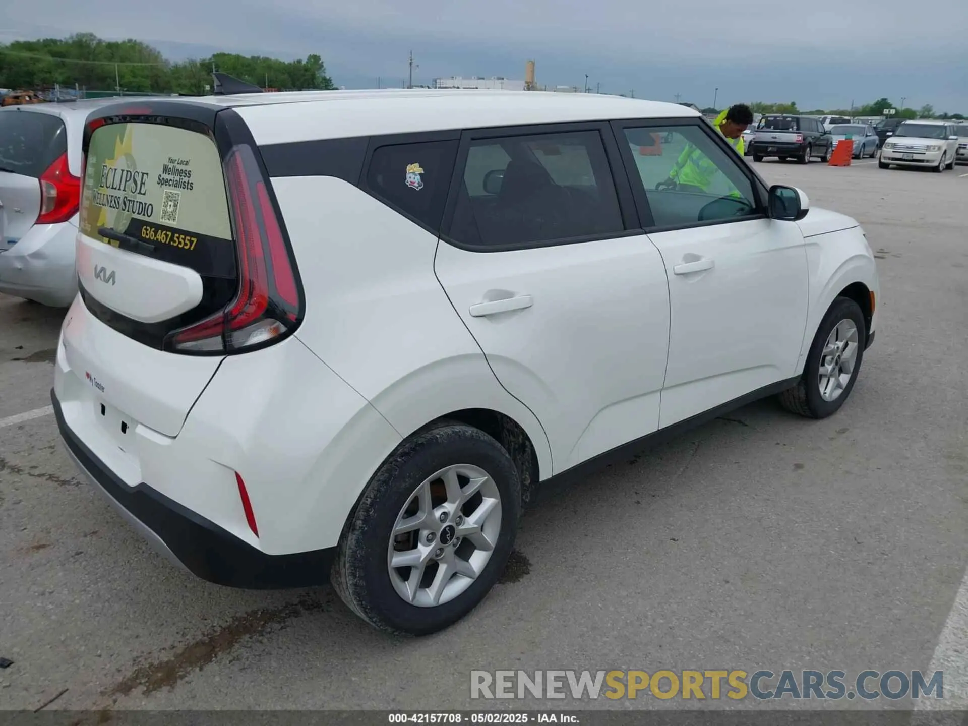 4 Photograph of a damaged car KNDJ23AU5P7880163 KIA SOUL 2023