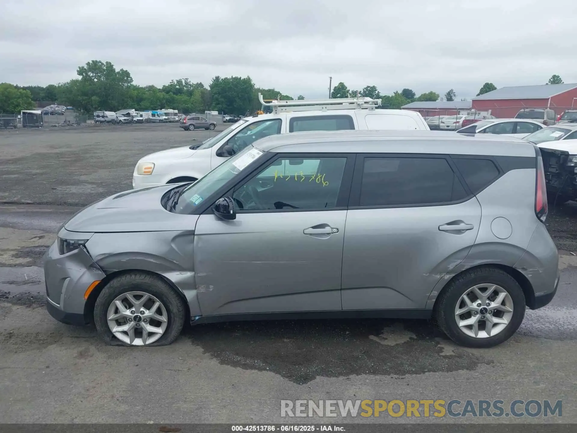 14 Photograph of a damaged car KNDJ23AU5P7881796 KIA SOUL 2023