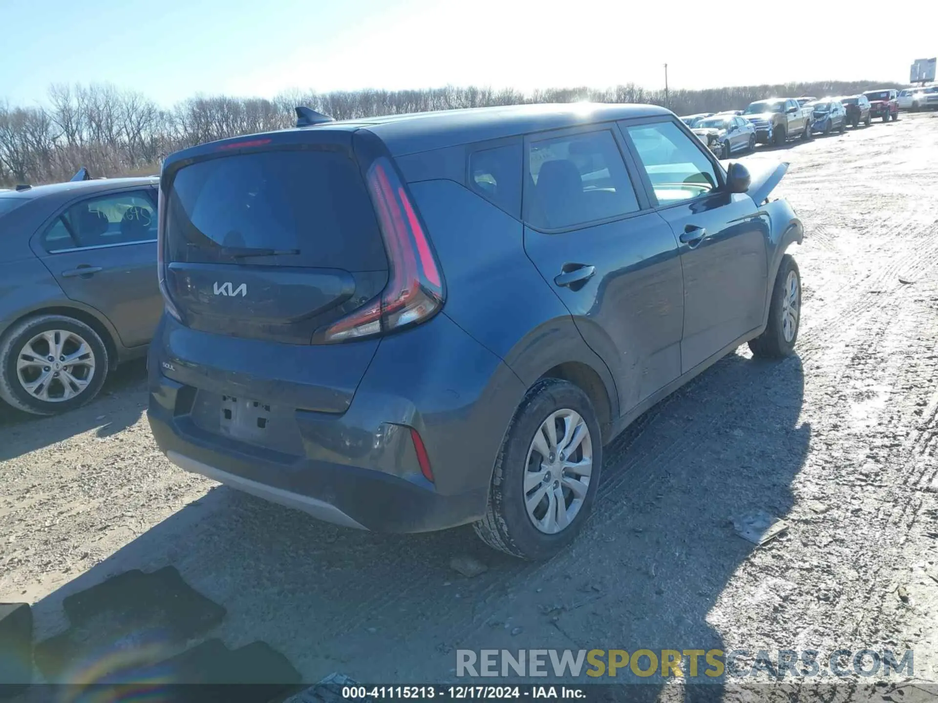 4 Фотография поврежденного автомобиля KNDJ23AU6P7187523 KIA SOUL 2023