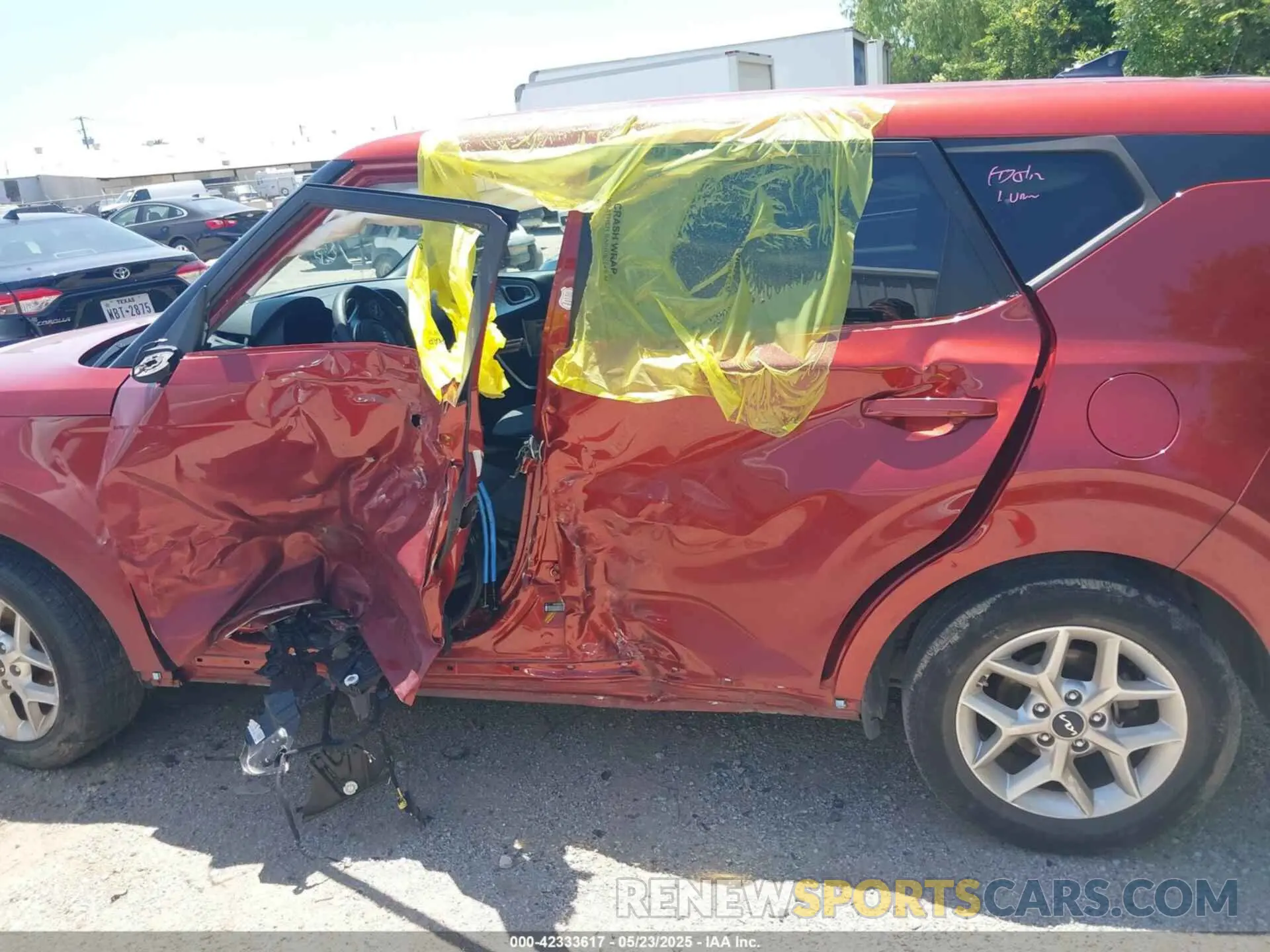 14 Photograph of a damaged car KNDJ23AU7P7881217 KIA SOUL 2023