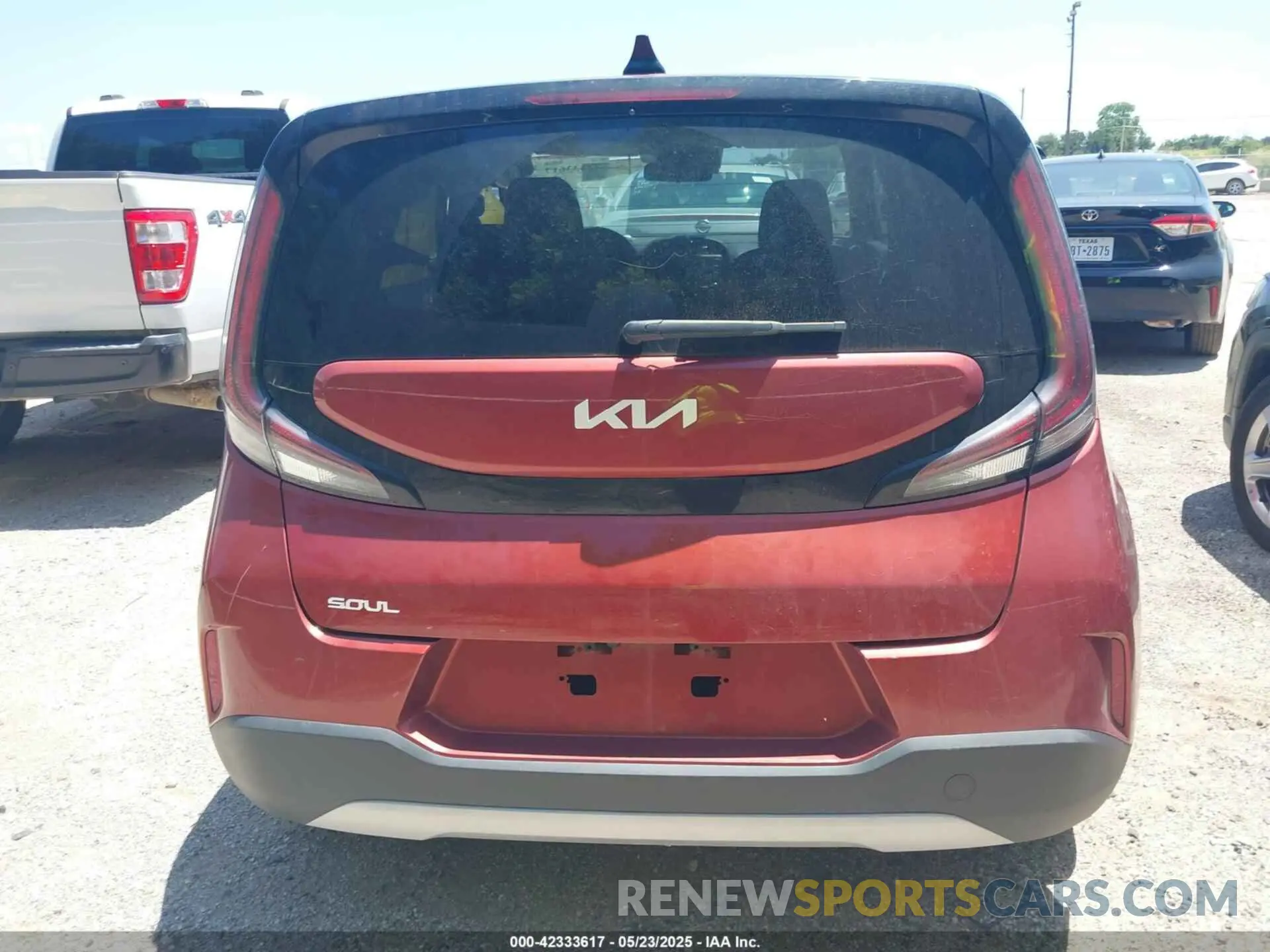 16 Photograph of a damaged car KNDJ23AU7P7881217 KIA SOUL 2023