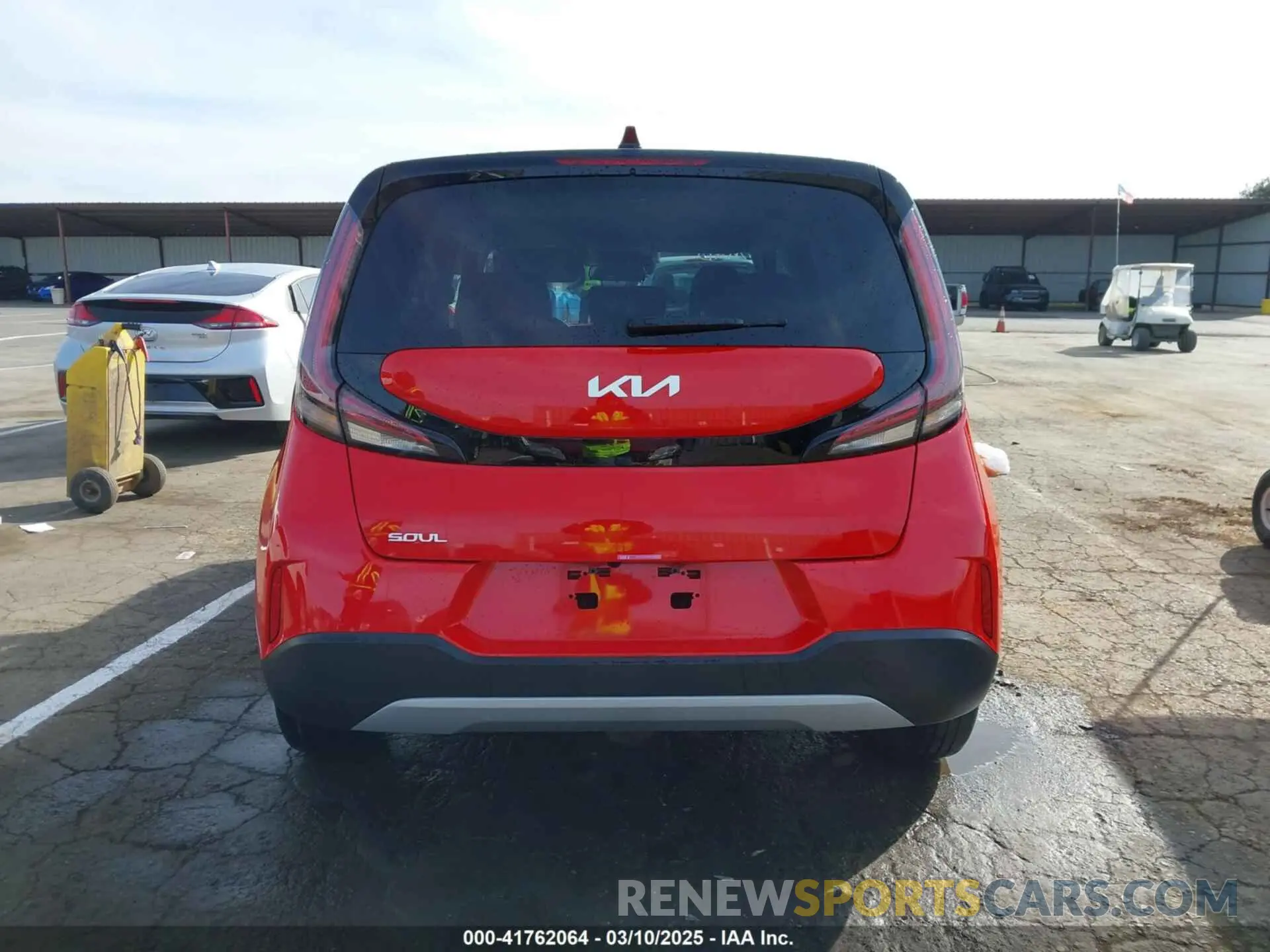 17 Фотография поврежденного автомобиля KNDJ23AU8P7196997 KIA SOUL 2023