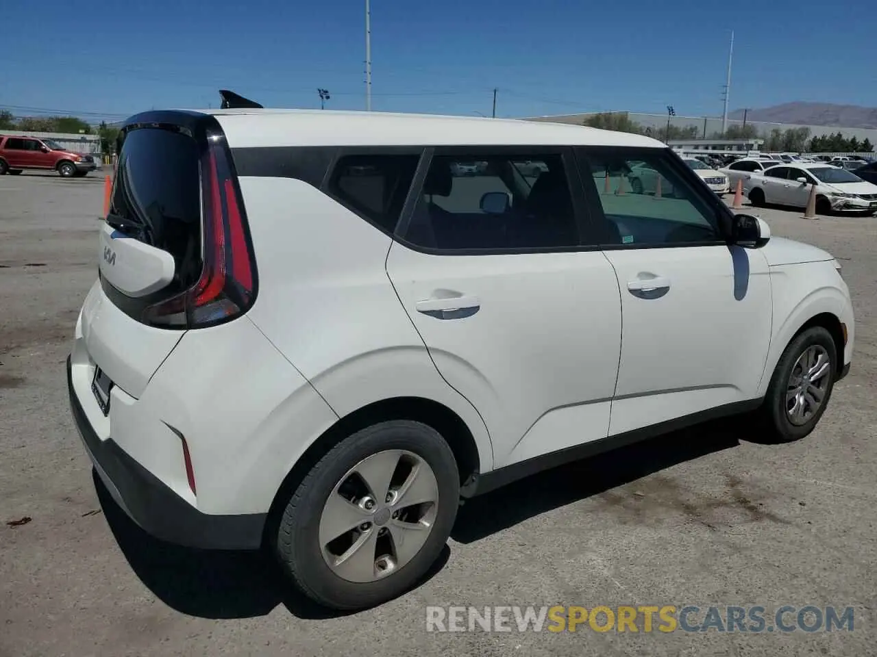3 Фотография поврежденного автомобиля KNDJ23AU8P7848601 KIA SOUL 2023