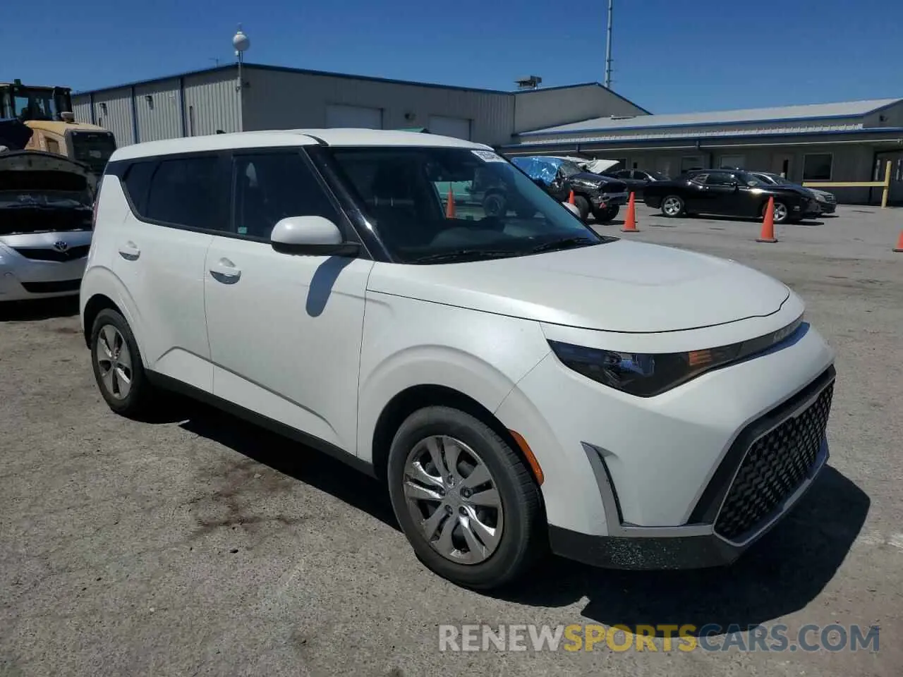 4 Фотография поврежденного автомобиля KNDJ23AU8P7848601 KIA SOUL 2023