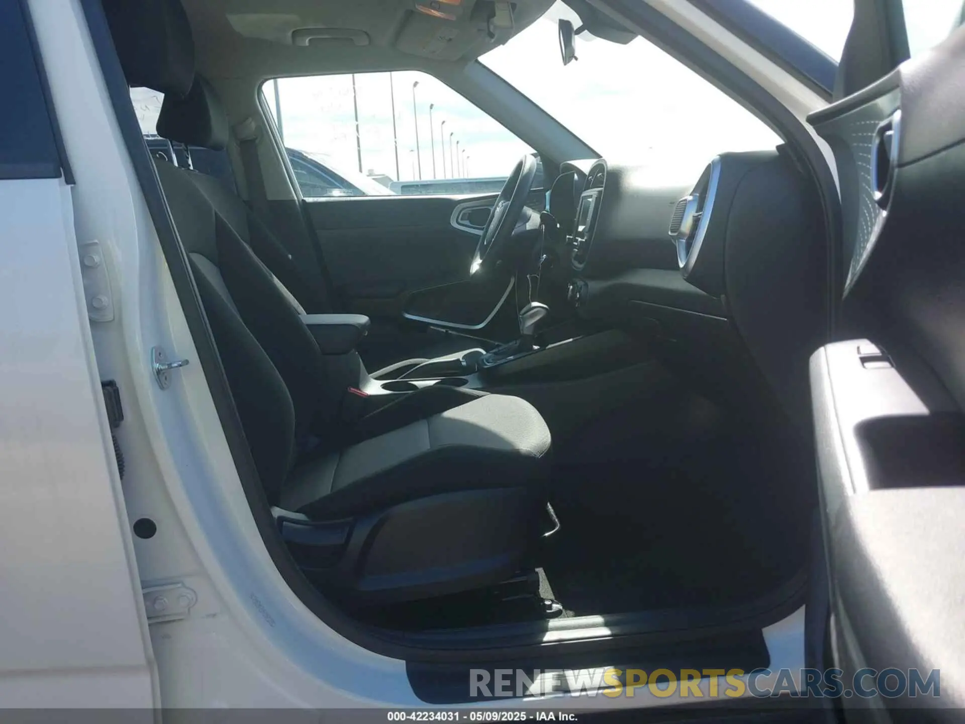 5 Photograph of a damaged car KNDJ23AU8P7861431 KIA SOUL 2023