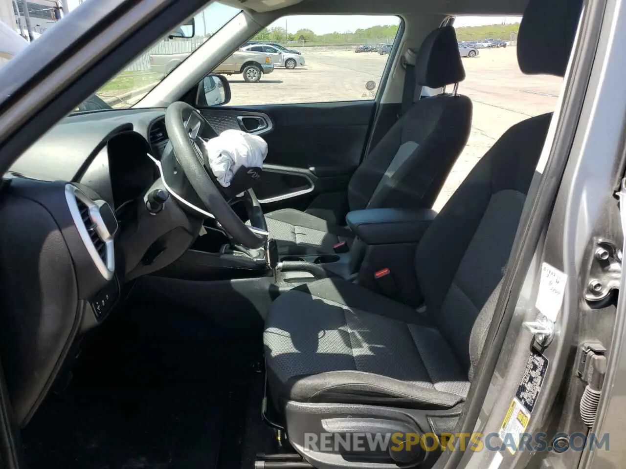 7 Фотография поврежденного автомобиля KNDJ23AU8P7869870 KIA SOUL 2023